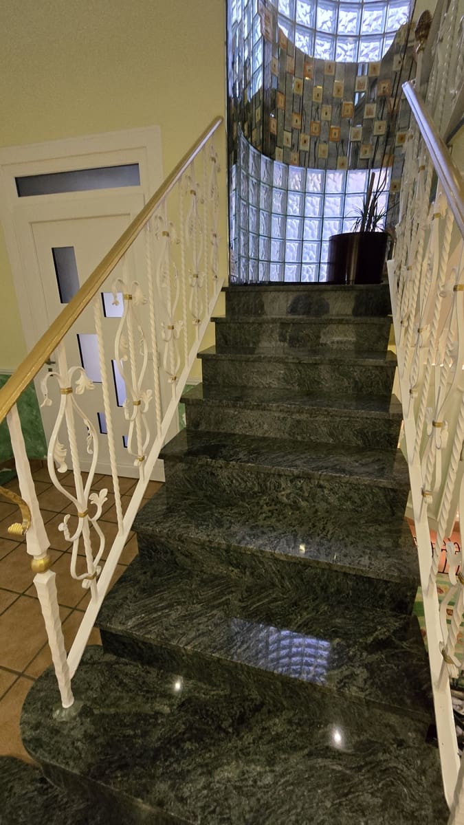 4 soveværelse Byhus til salg i Sax med swimmingpool garage - € 415.000 (Ref: 8646983)