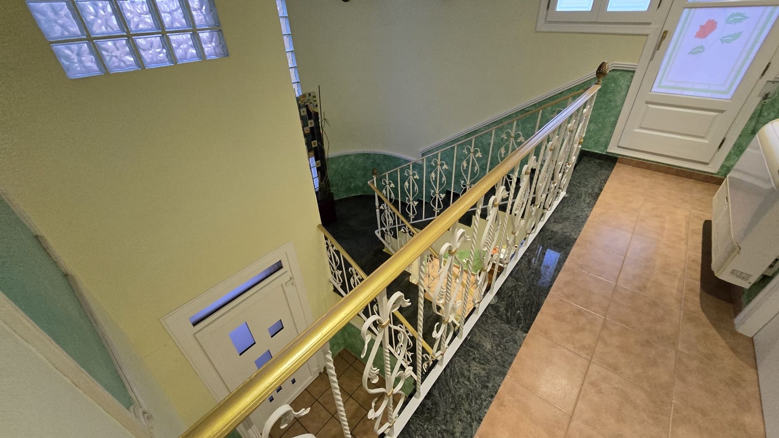 4 soveværelse Byhus til salg i Sax med swimmingpool garage - € 415.000 (Ref: 8646983)