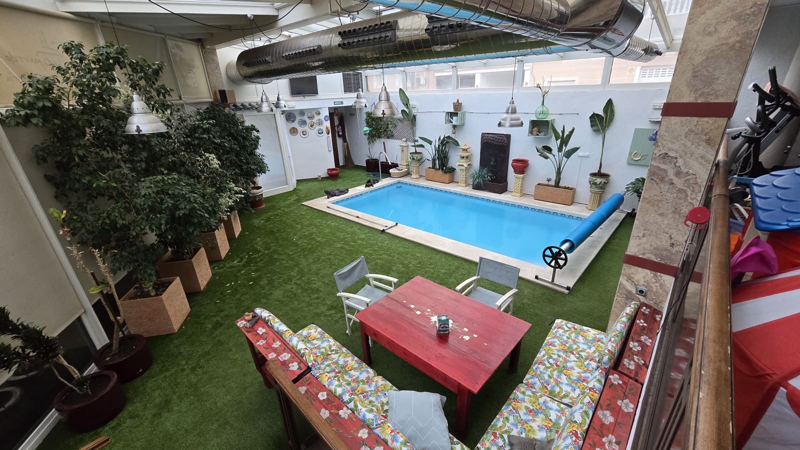 4 soveværelse Byhus til salg i Sax med swimmingpool garage - € 415.000 (Ref: 8646983)