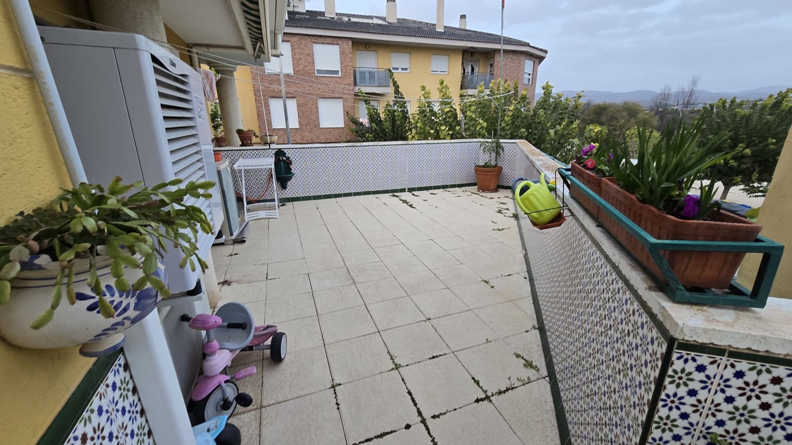 4 soveværelse Byhus til salg i Sax med swimmingpool garage - € 415.000 (Ref: 8646983)