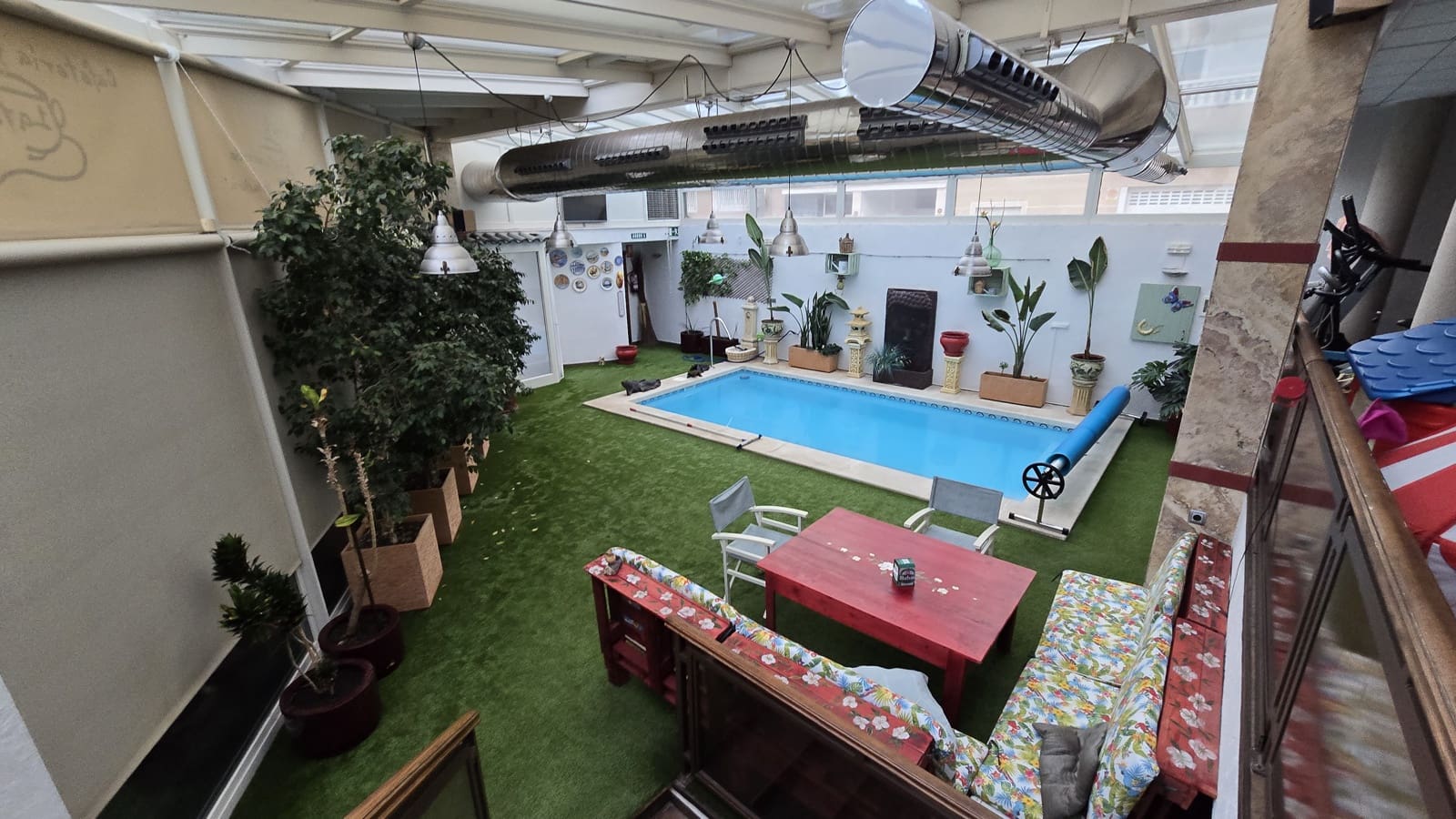 4 soveværelse Byhus til salg i Sax med swimmingpool garage - € 415.000 (Ref: 8646983)