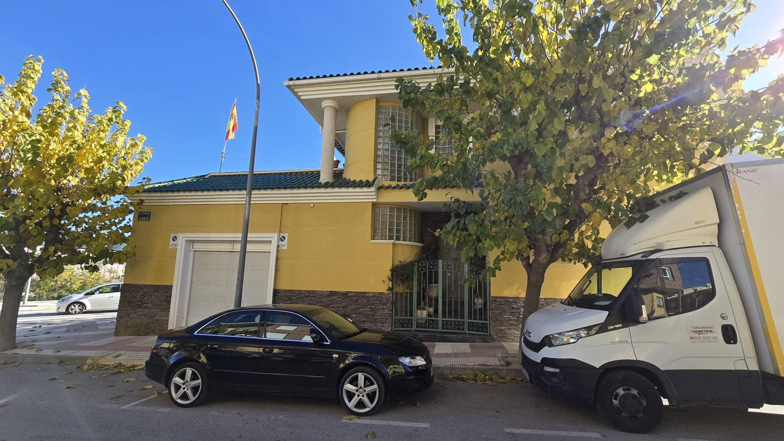 4 soveværelse Byhus til salg i Sax med swimmingpool garage - € 415.000 (Ref: 8646983)