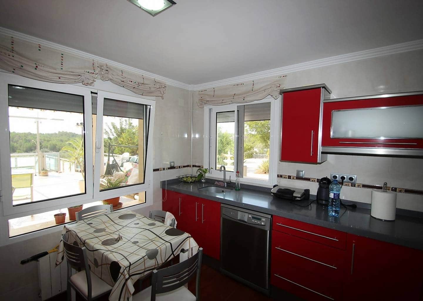 4 slaapkamer Villa te koop in Sax - € 350.000 (Ref: 8707320)