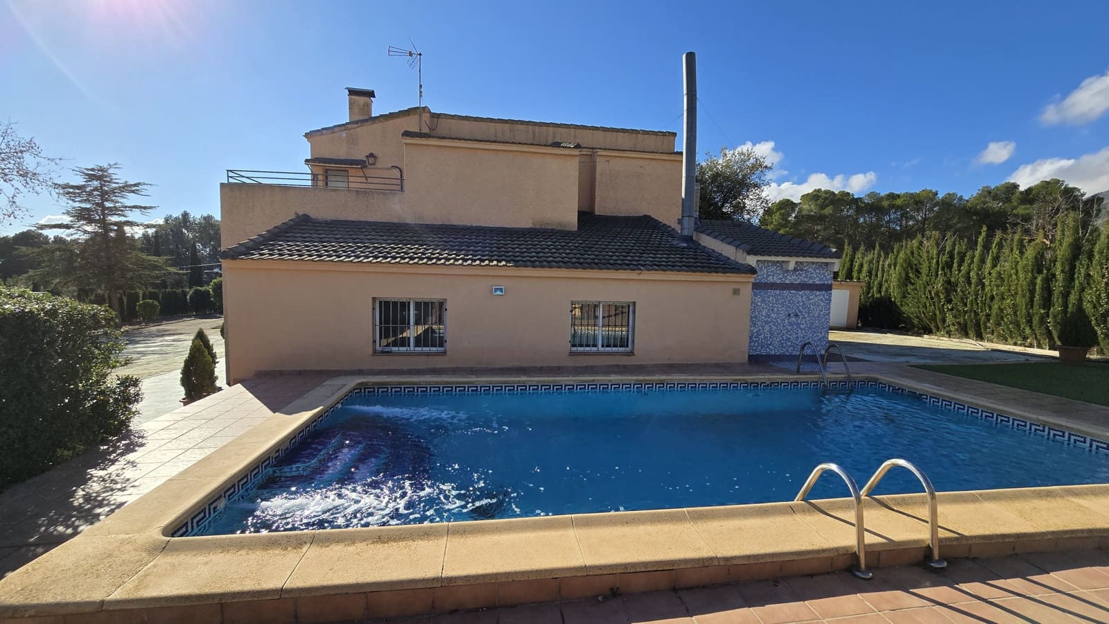 4 soveværelse Finca/Landehus til salg i Salinas med swimmingpool - € 470.000 (Ref: 8716354)