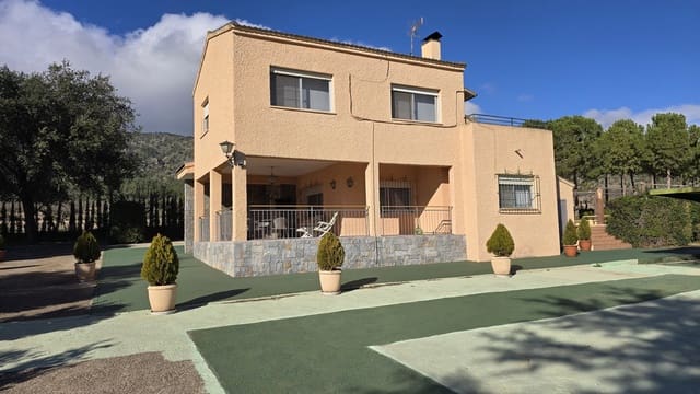 4 bedroom Finca/Country House for sale in Salinas with pool garage - € 470,000 (Ref: 8716354)