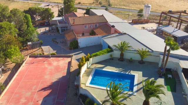 7 soverom Finca/Herregård til salgs i Monóvar / Monóver med svømmebasseng garasje - € 699 000 (Ref: 8772802)