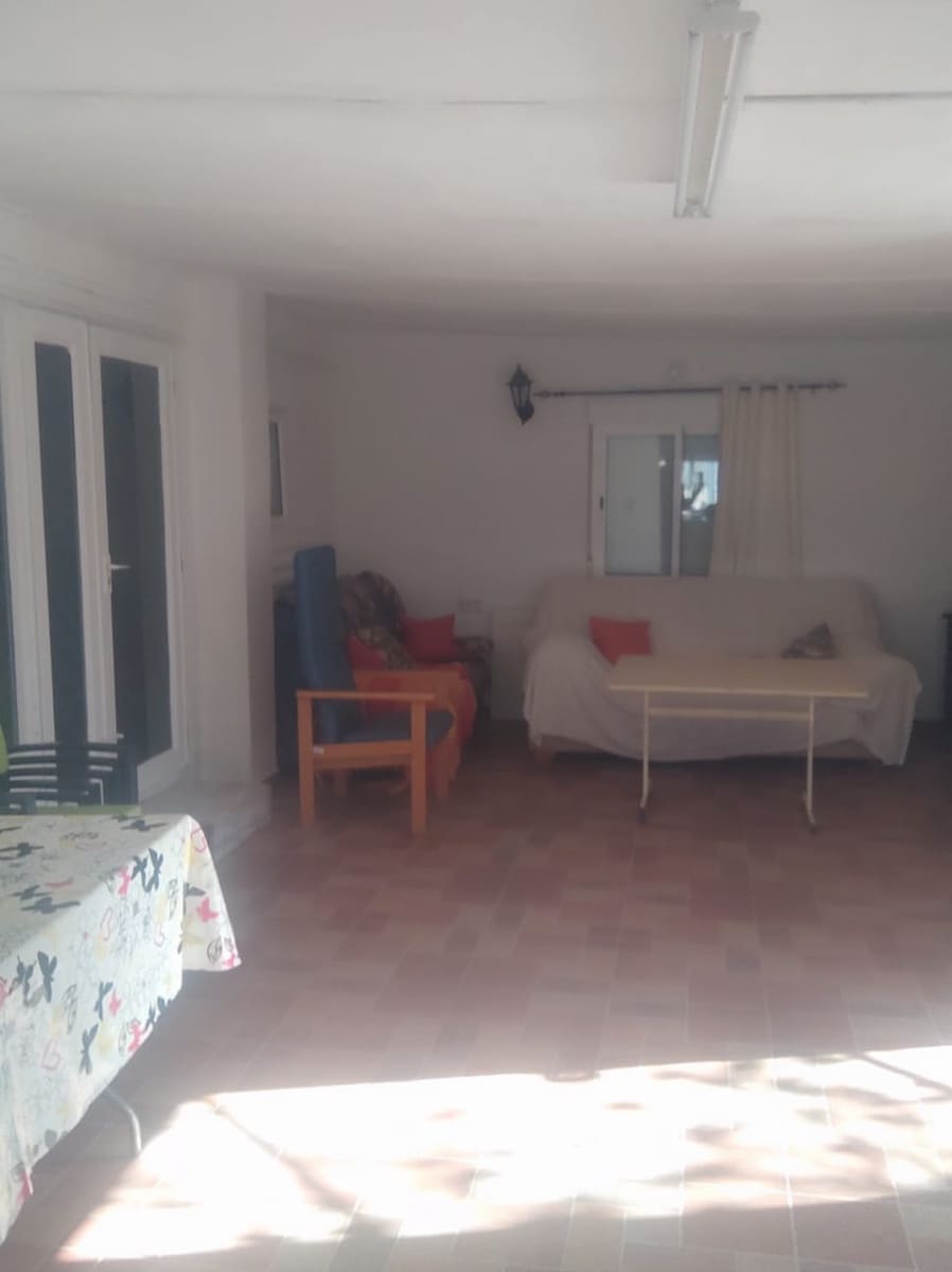 5 soveværelse Finca/Landehus til salg i Salinas med garage - € 189.000 (Ref: 9000177)