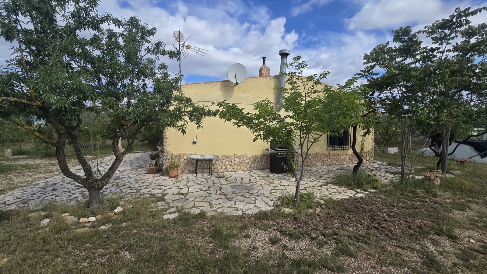 5 soveværelse Finca/Landehus til salg i Salinas med garage - € 189.000 (Ref: 9000177)