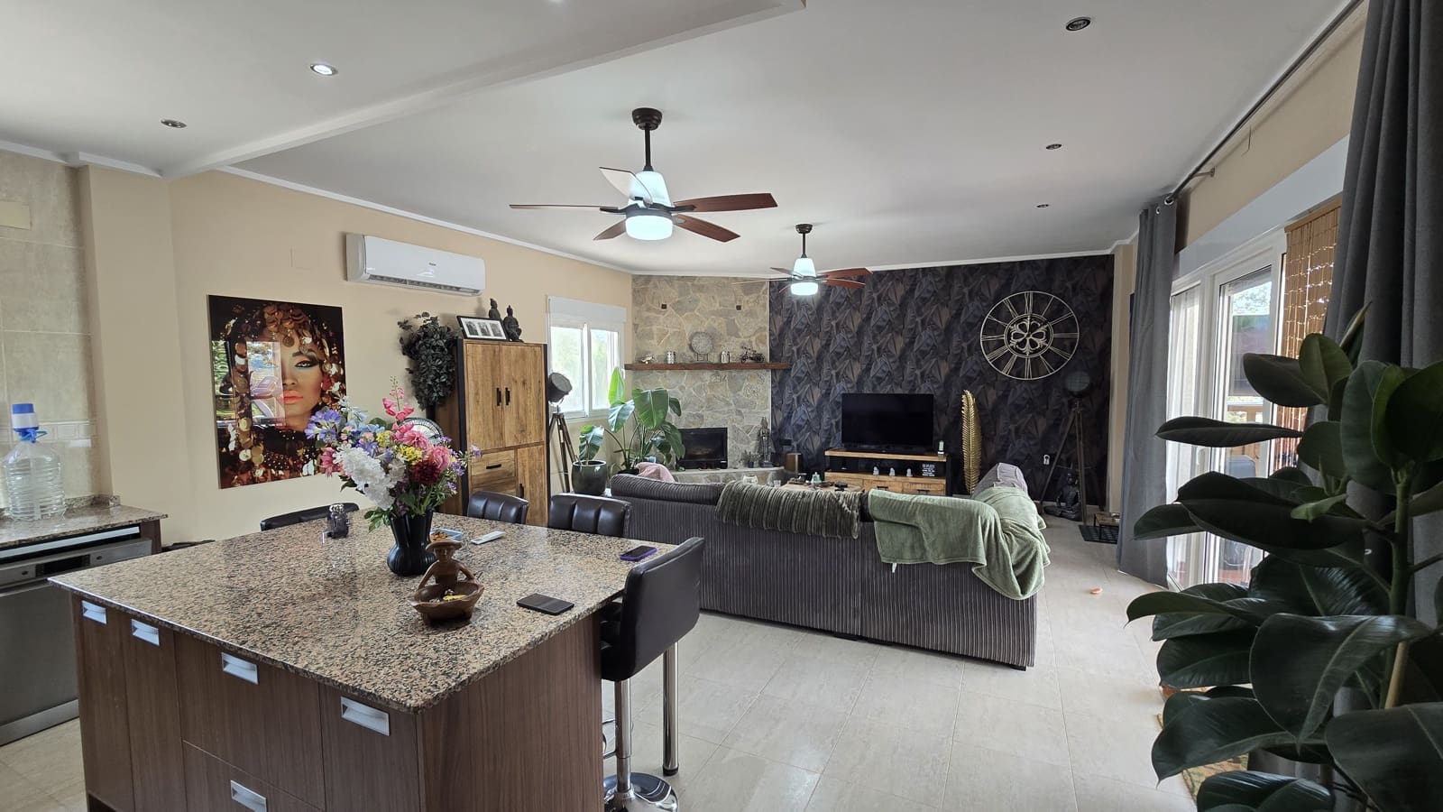 3 soveværelse Villa til salg i Sax med swimmingpool garage - € 399.999 (Ref: 9192992)