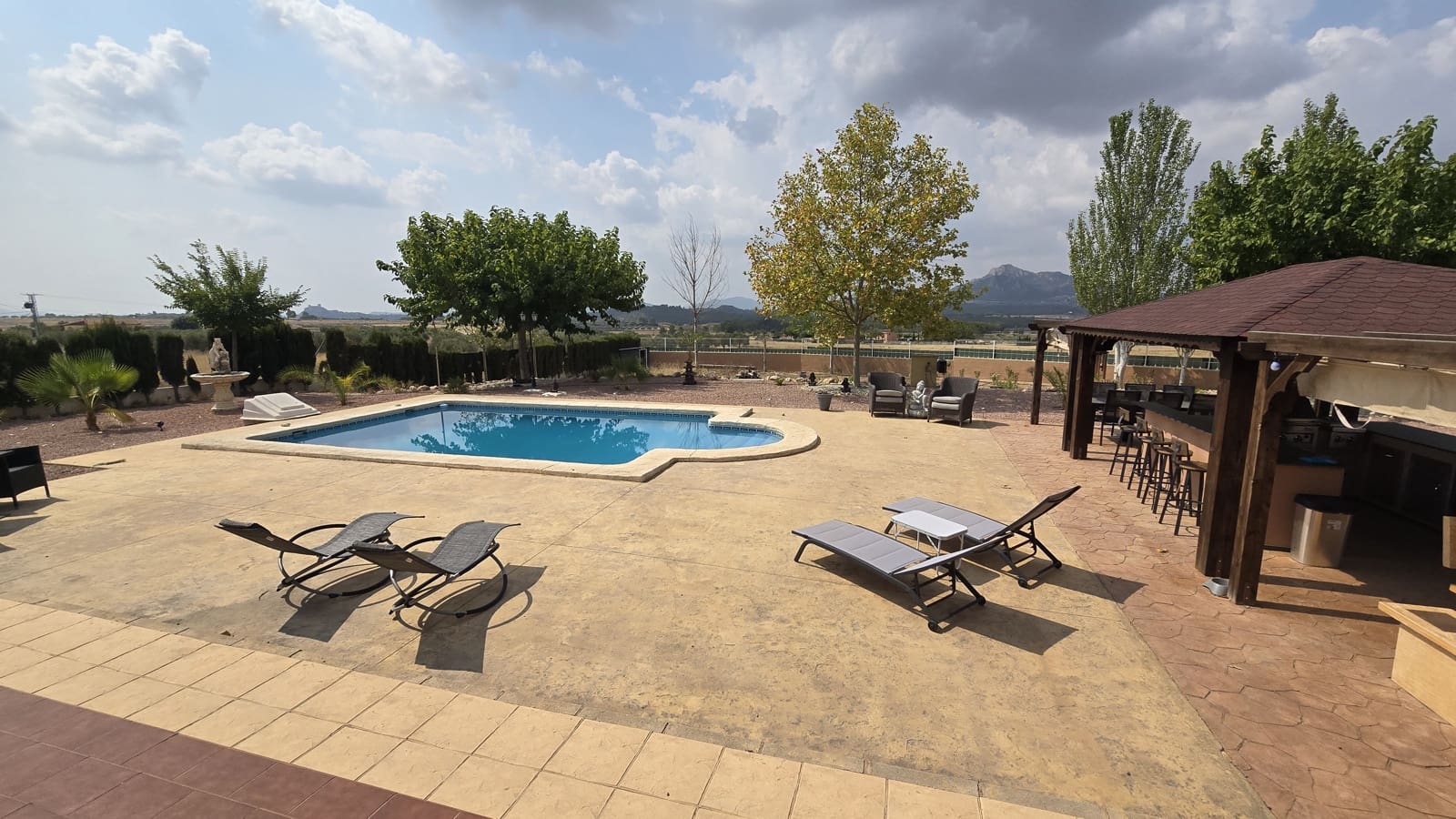 3 soveværelse Villa til salg i Sax med swimmingpool garage - € 399.999 (Ref: 9192992)