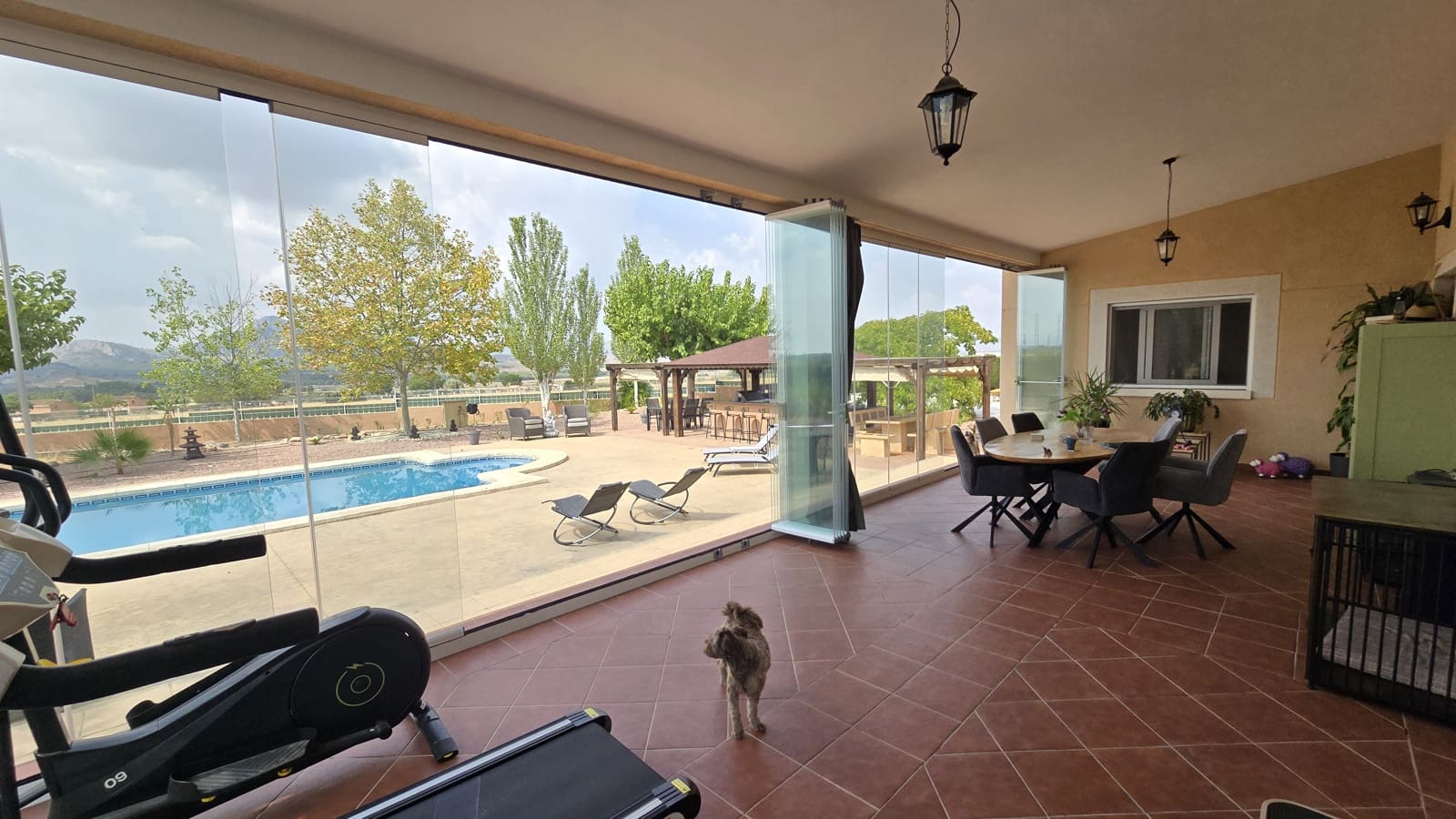 3 soveværelse Villa til salg i Sax med swimmingpool garage - € 399.999 (Ref: 9192992)