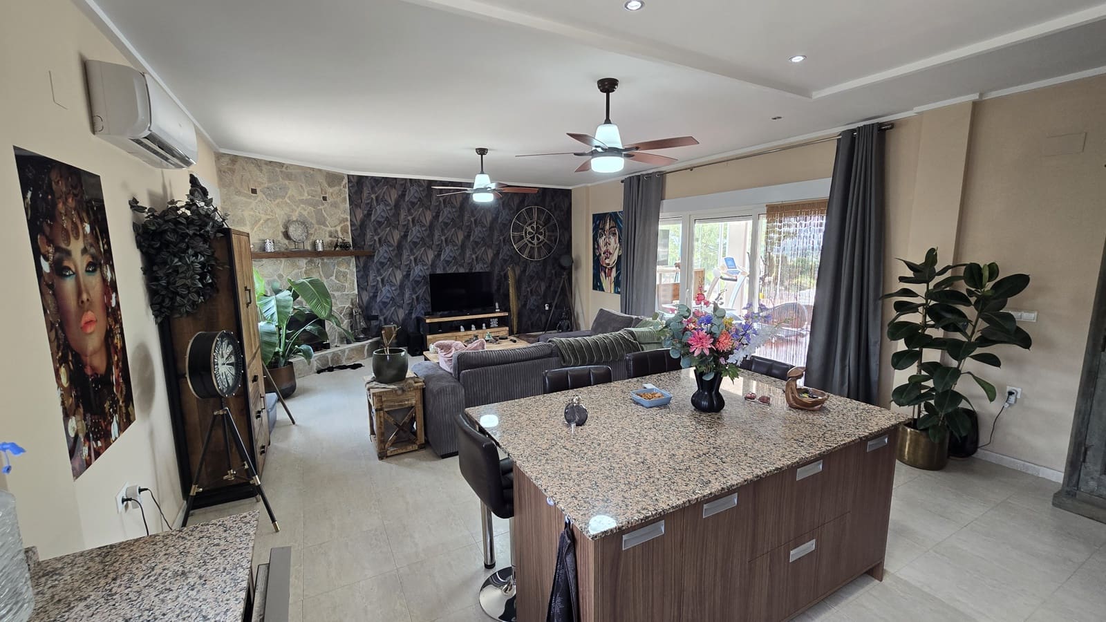 3 soveværelse Villa til salg i Sax med swimmingpool garage - € 399.999 (Ref: 9192992)