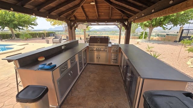 Chalet de 3 habitaciones en Sax en venta con piscina garaje - 399.999 € (Ref: 9192992)