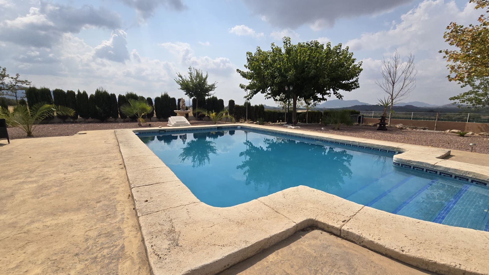 3 soveværelse Villa til salg i Sax med swimmingpool garage - € 399.999 (Ref: 9192992)