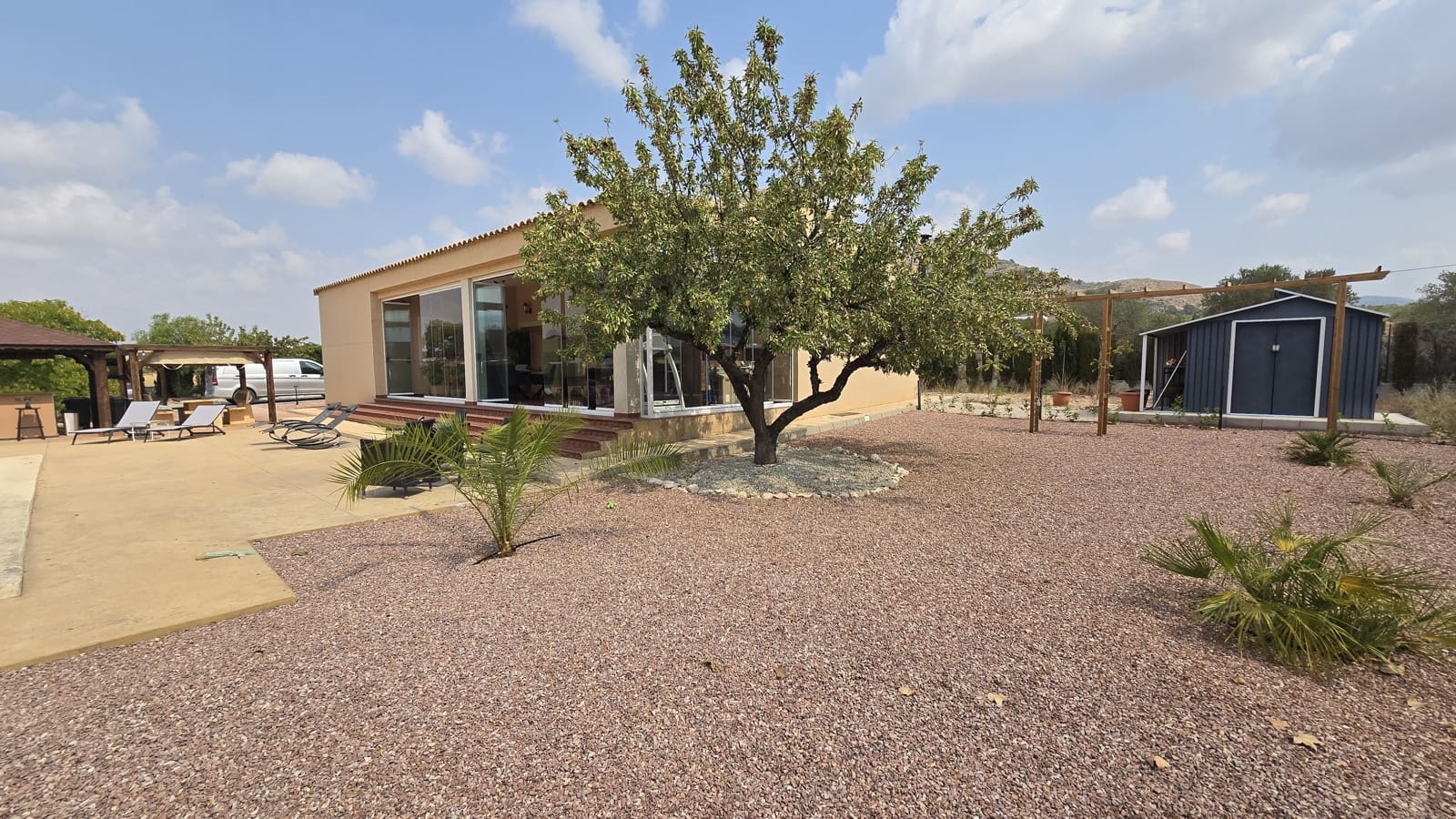 3 soveværelse Villa til salg i Sax med swimmingpool garage - € 399.999 (Ref: 9192992)