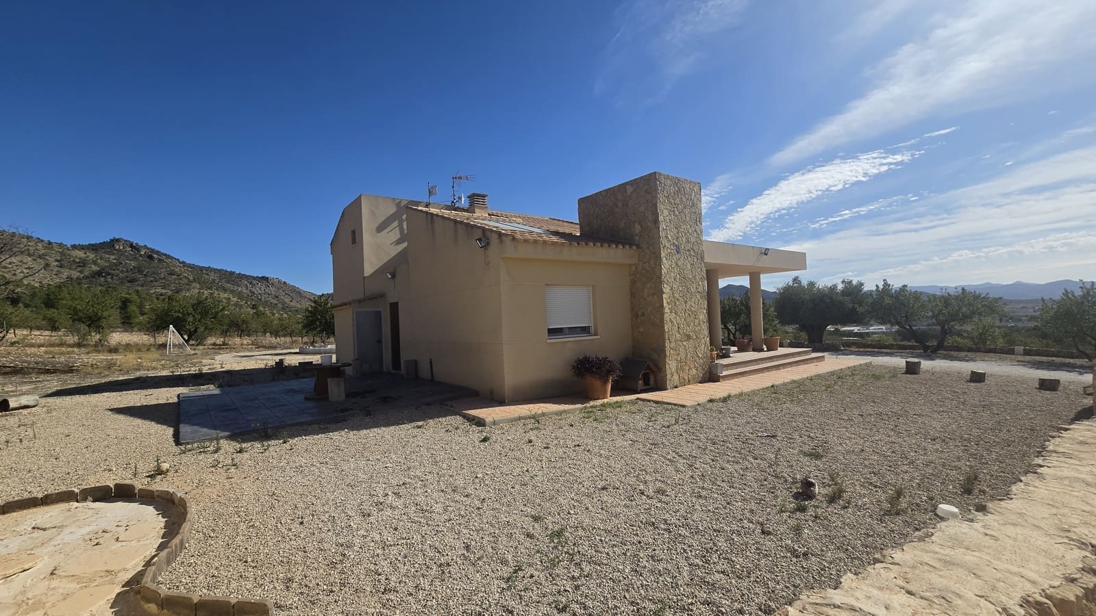 4 soveværelse Finca/Landehus til salg i Salinas med swimmingpool - € 339.000 (Ref: 9199916)