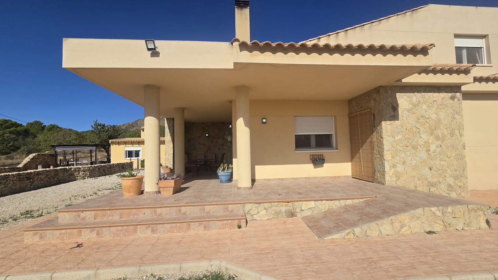 4 soveværelse Finca/Landehus til salg i Salinas med swimmingpool - € 339.000 (Ref: 9199916)