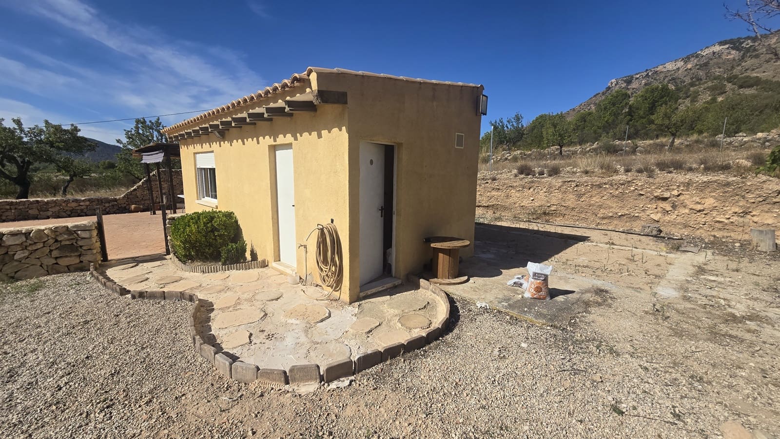 4 soveværelse Finca/Landehus til salg i Salinas med swimmingpool - € 339.000 (Ref: 9199916)
