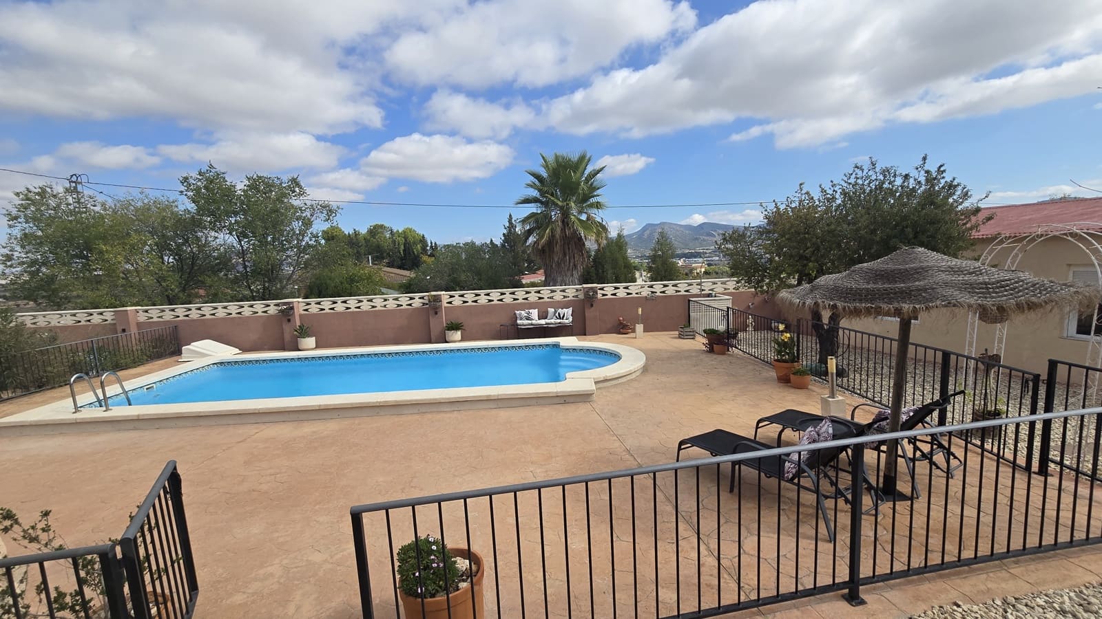 5 bedroom Finca/Country House for sale in Sax with pool garage - € 374,950 (Ref: 9289624)