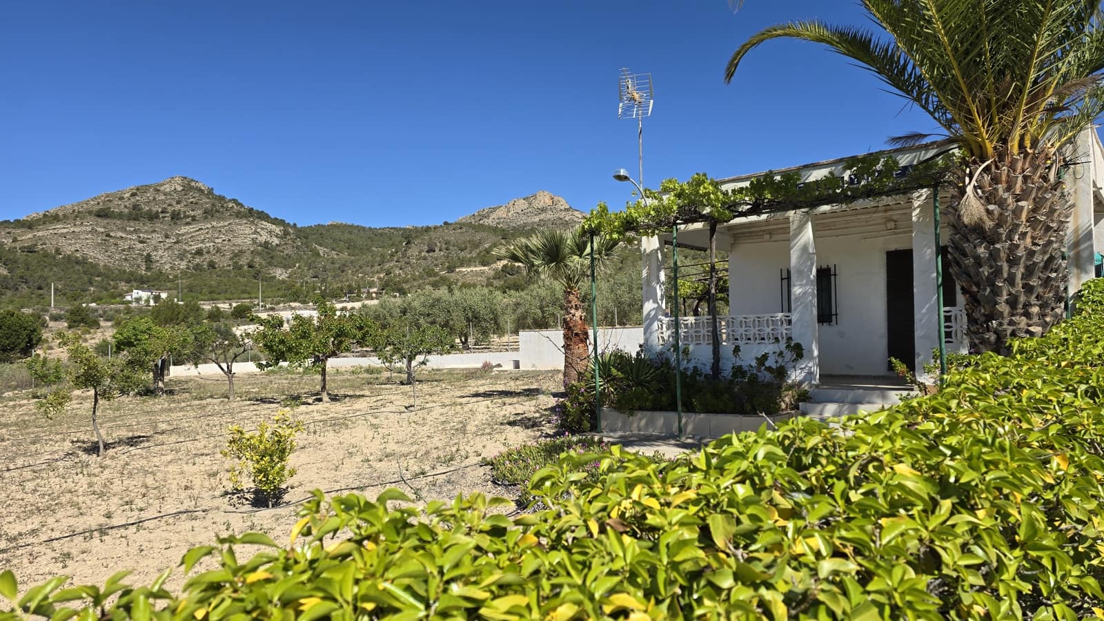 2 soverom Finca/Herregård til salgs i Sax med svømmebasseng garasje - € 99 950 (Ref: 9386529)