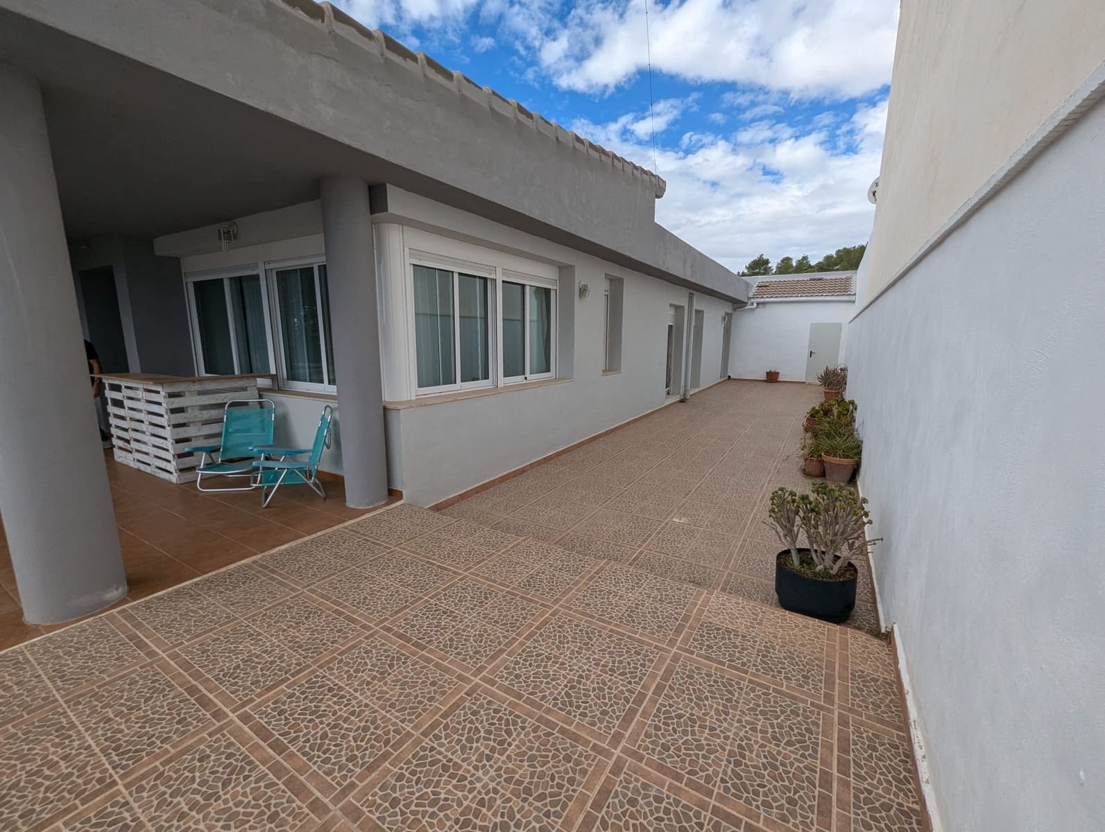 3 chambre Villa/Maison à vendre à Sax avec piscine garage - 325 000 € (Ref: 9386693)