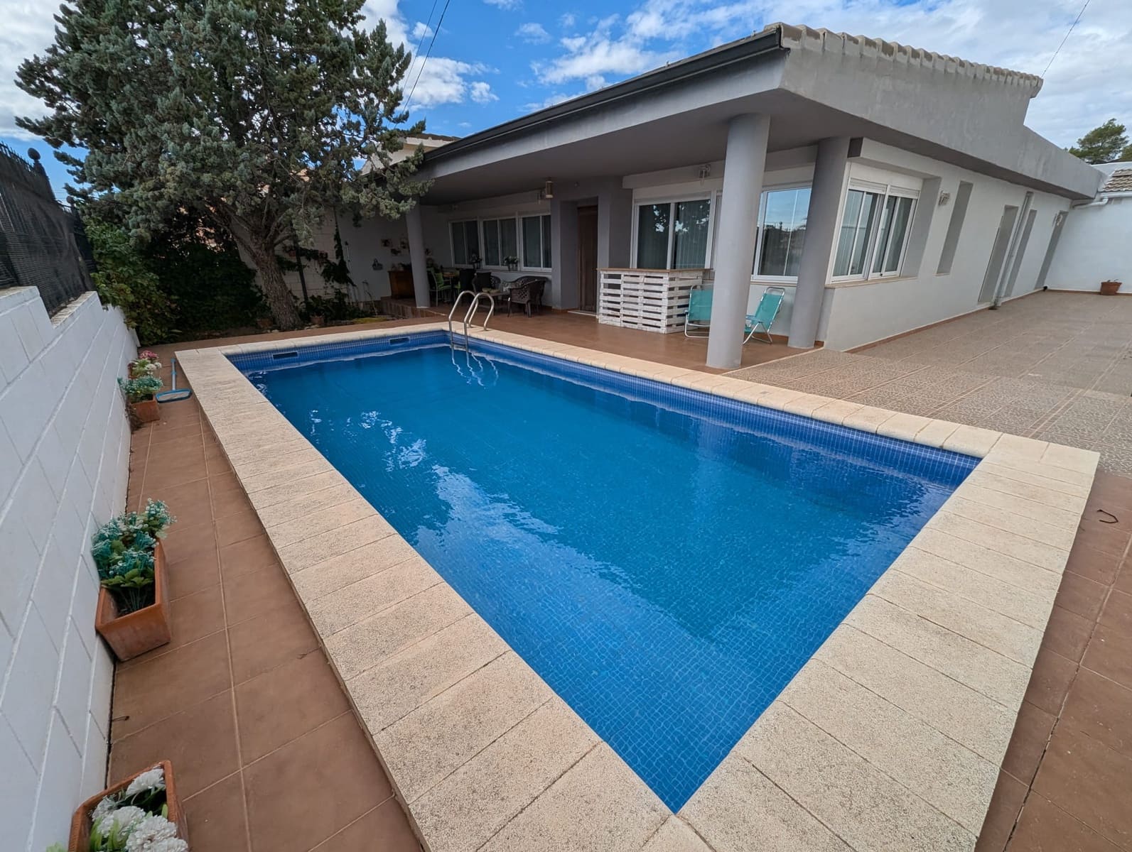 3 chambre Villa/Maison à vendre à Sax avec piscine garage - 325 000 € (Ref: 9386693)