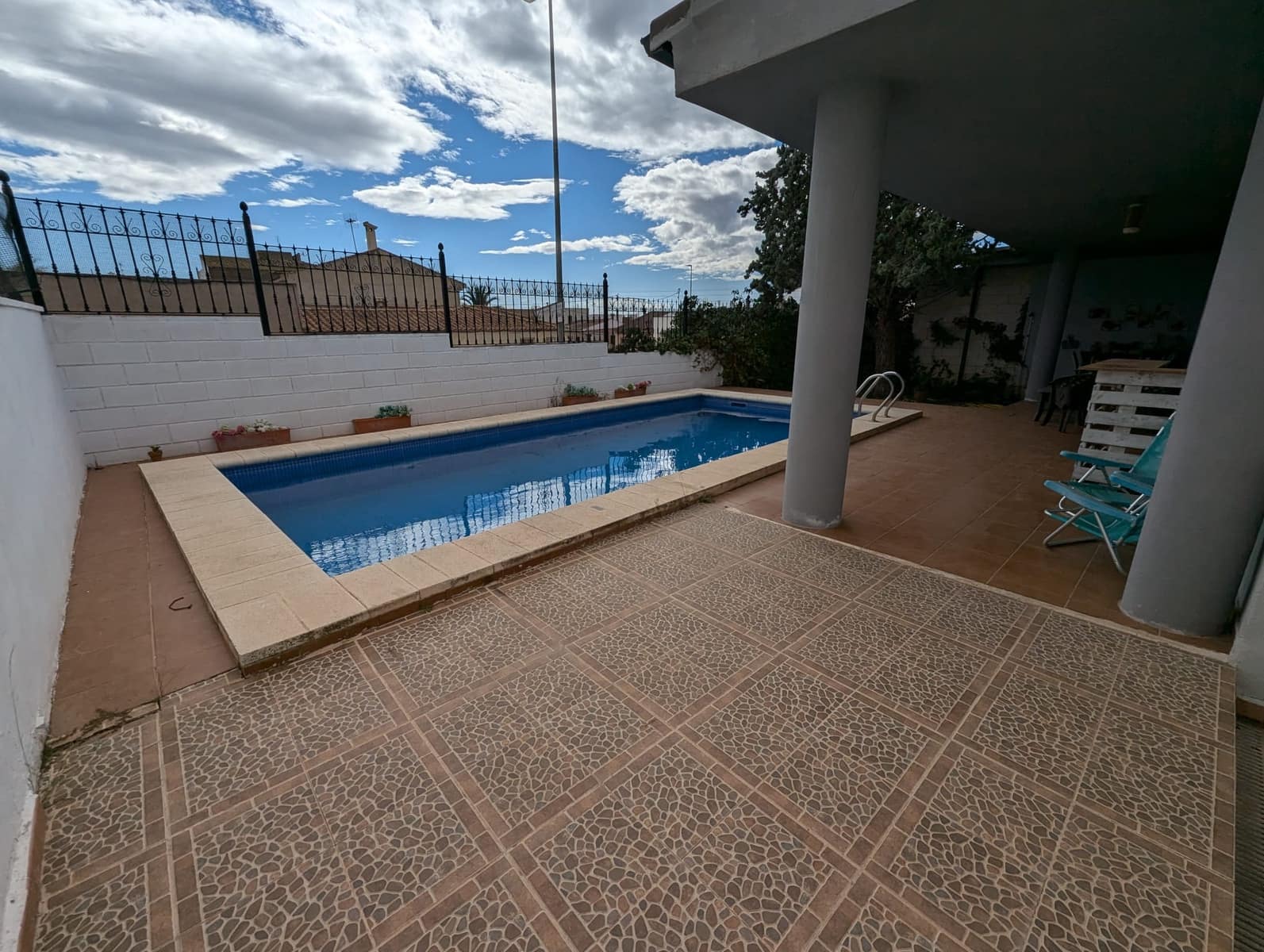 3 chambre Villa/Maison à vendre à Sax avec piscine garage - 325 000 € (Ref: 9386693)