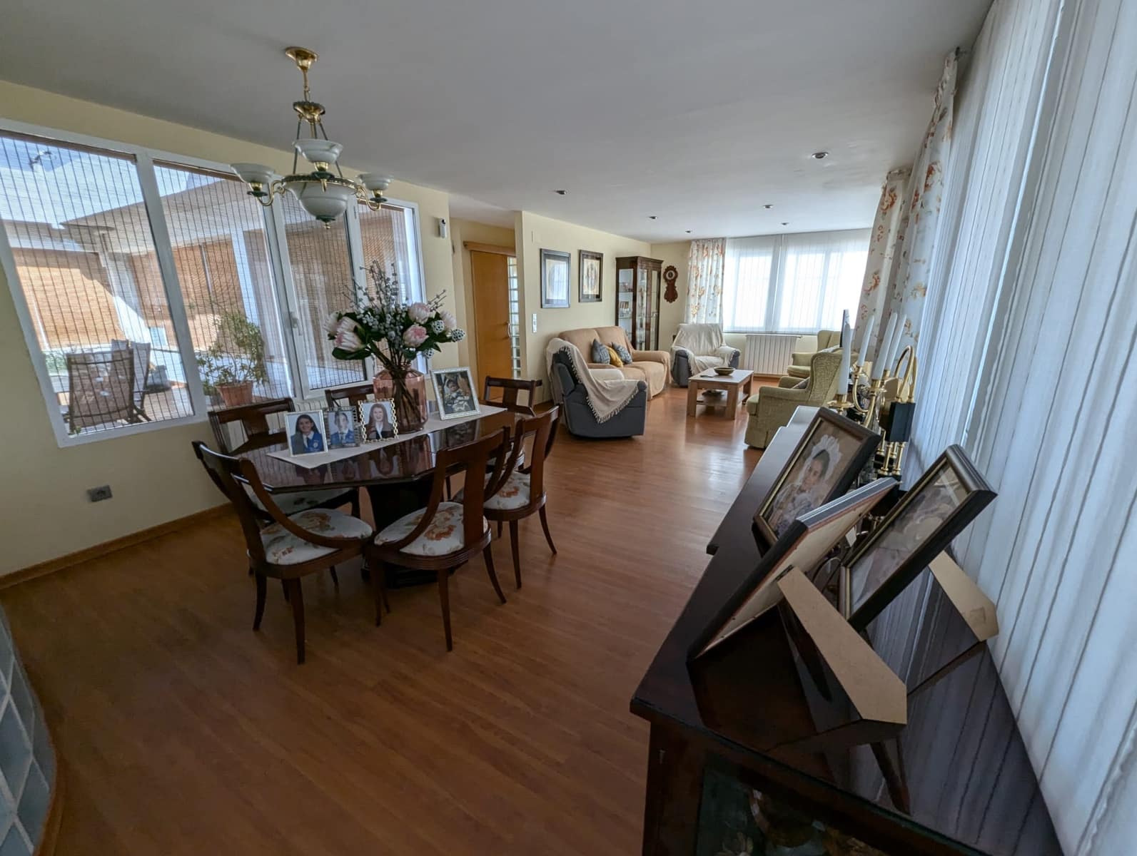 3 chambre Villa/Maison à vendre à Sax avec piscine garage - 325 000 € (Ref: 9386693)