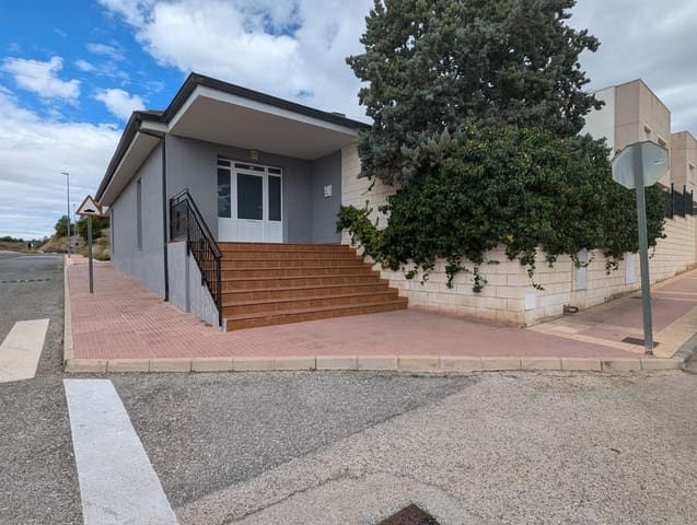 3 soverom Villa til salgs i Sax med svømmebasseng garasje - € 325 000 (Ref: 9386693)