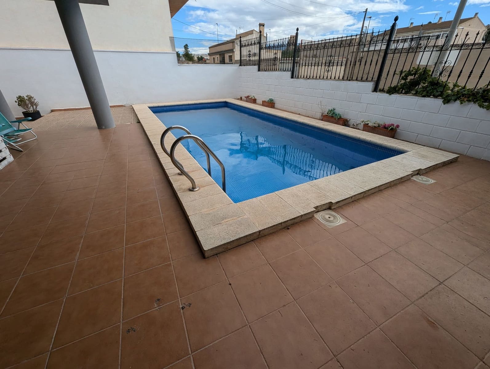 3 soveværelse Villa til salg i Sax med swimmingpool garage - € 298.000 (Ref: 9386693)