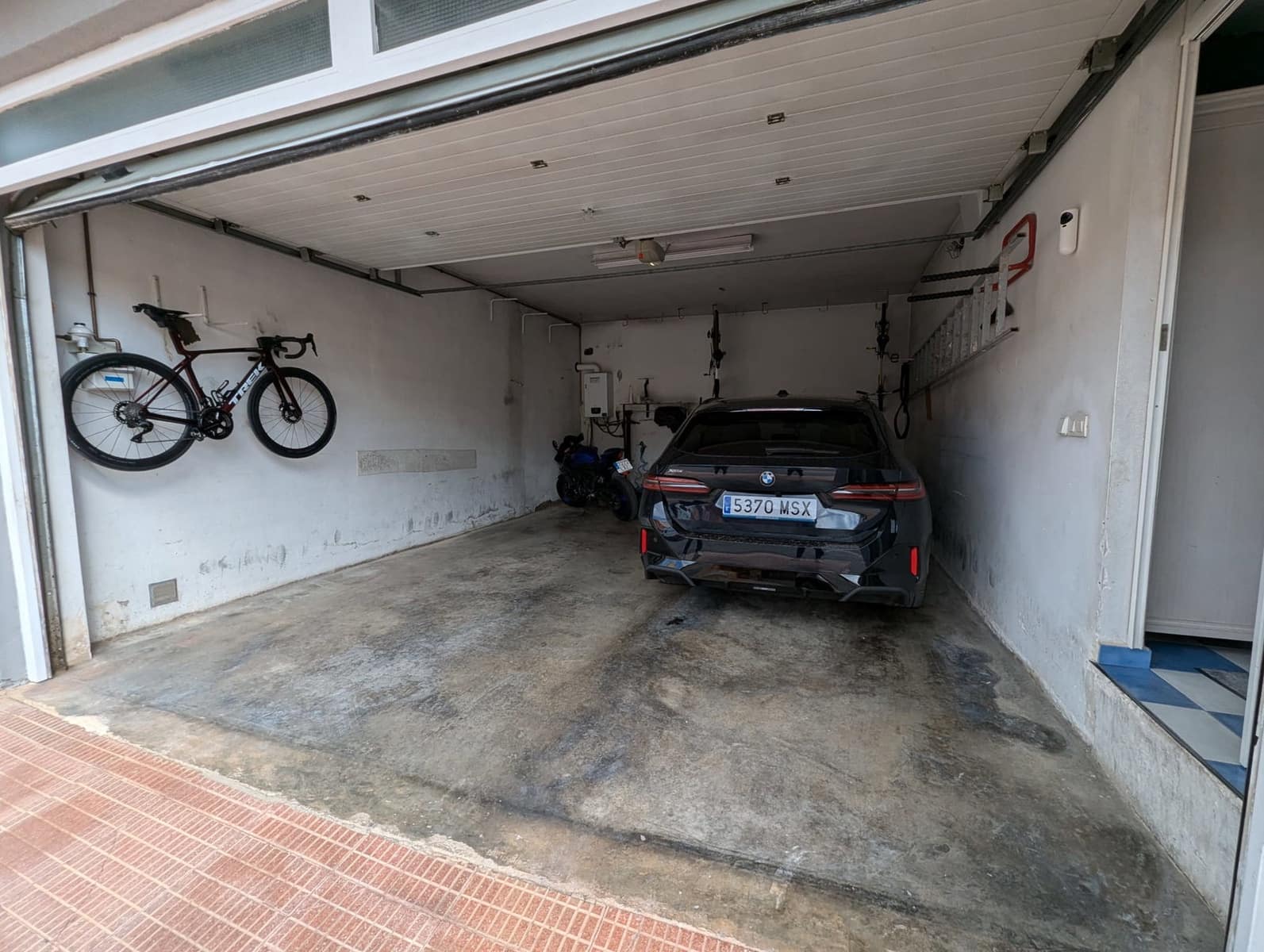 3 soveværelse Villa til salg i Sax med swimmingpool garage - € 298.000 (Ref: 9386693)
