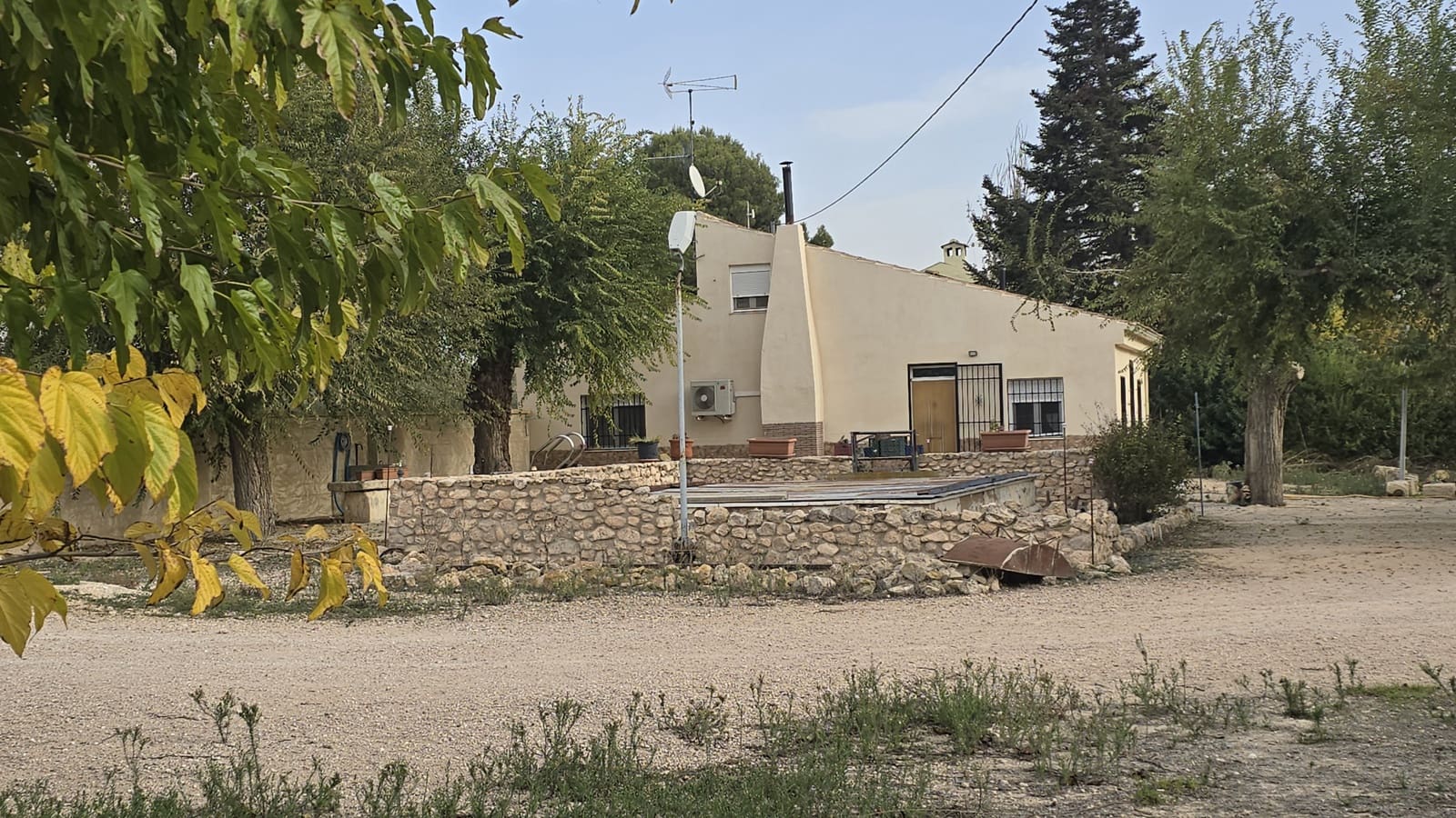 5 soverom Finca/Herregård til salgs i Villena med svømmebasseng garasje - € 249 999 (Ref: 9394242)