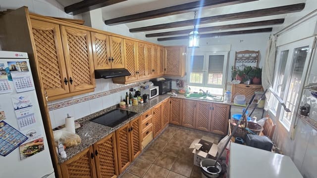 5 soverom Finca/Herregård til salgs i Villena med svømmebasseng garasje - € 249 999 (Ref: 9394242)