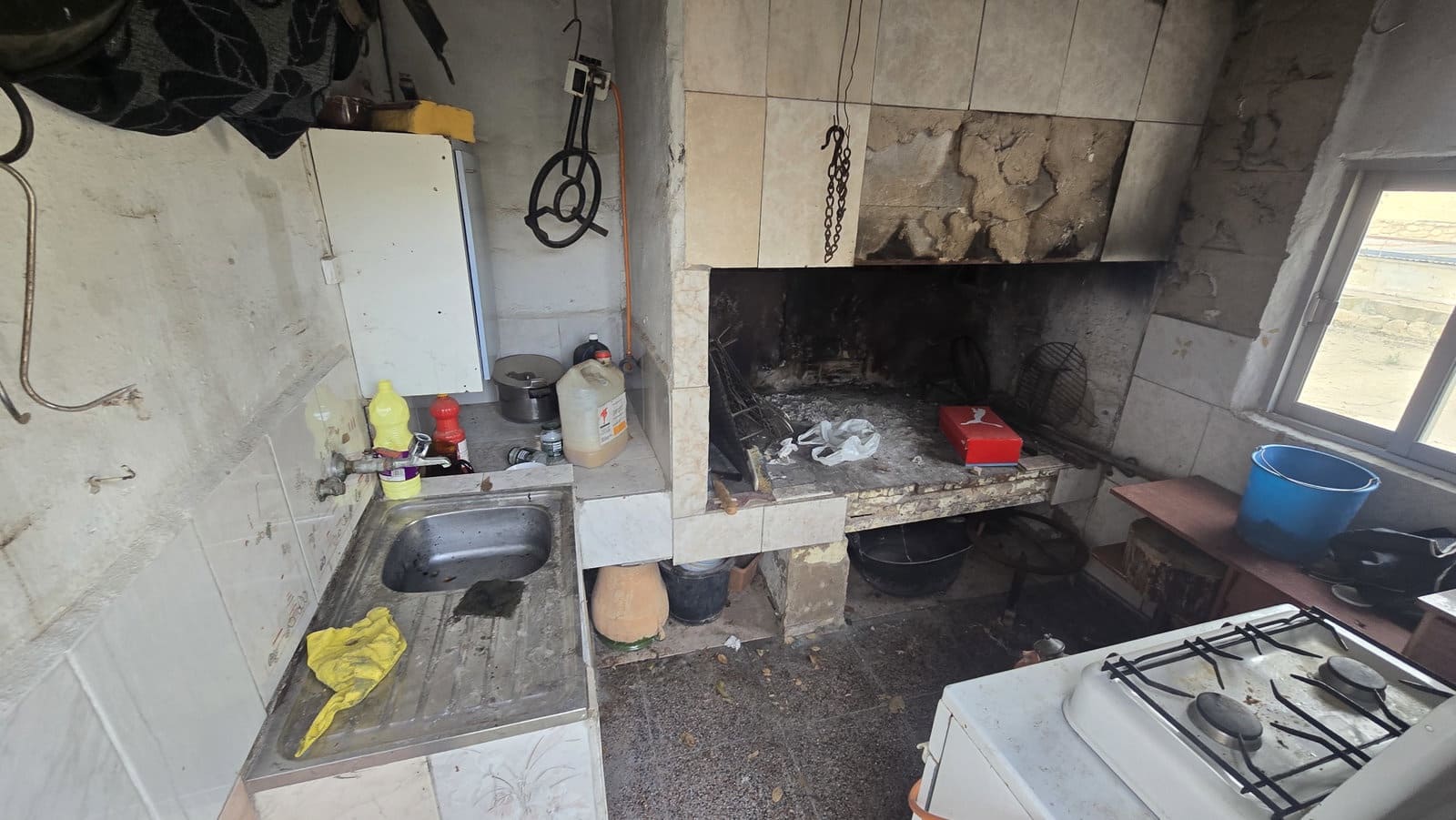 5 slaapkamer Finca/Landhuis te koop in Villena met zwembad garage - € 249.999 (Ref: 9394242)