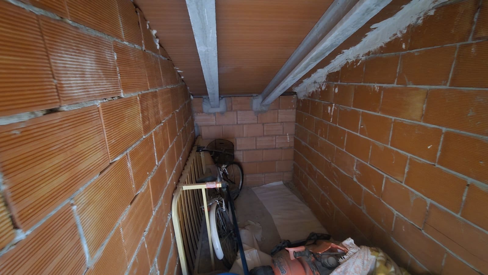 5 slaapkamer Finca/Landhuis te koop in Villena met zwembad garage - € 249.999 (Ref: 9394242)