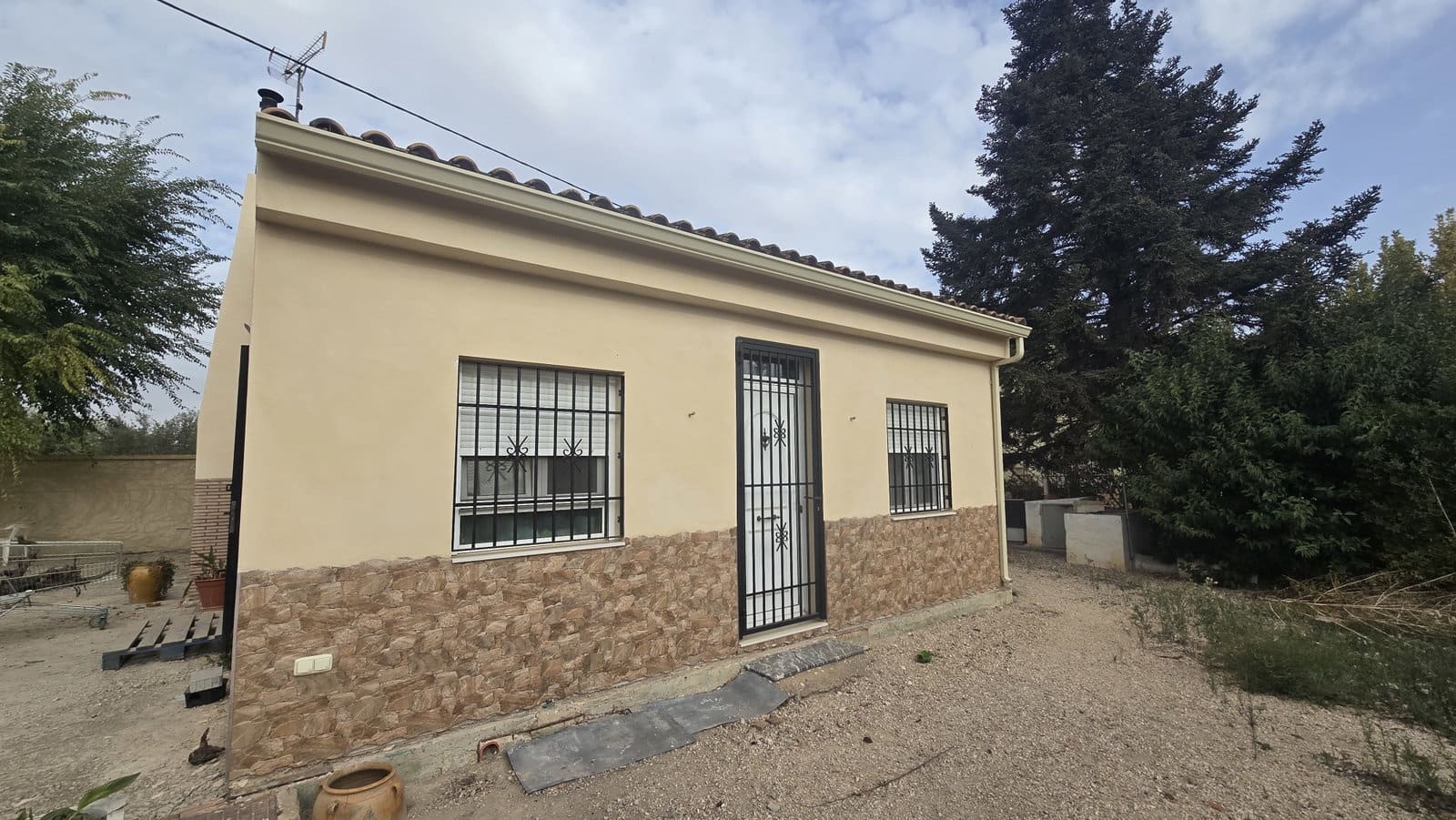 5 slaapkamer Finca/Landhuis te koop in Villena met zwembad garage - € 249.999 (Ref: 9394242)