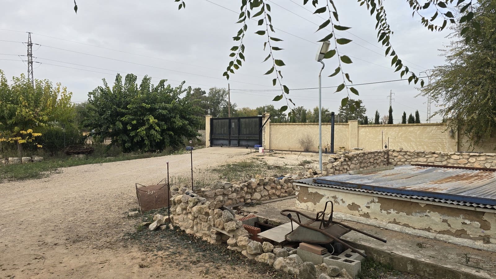 5 slaapkamer Finca/Landhuis te koop in Villena met zwembad garage - € 249.999 (Ref: 9394242)