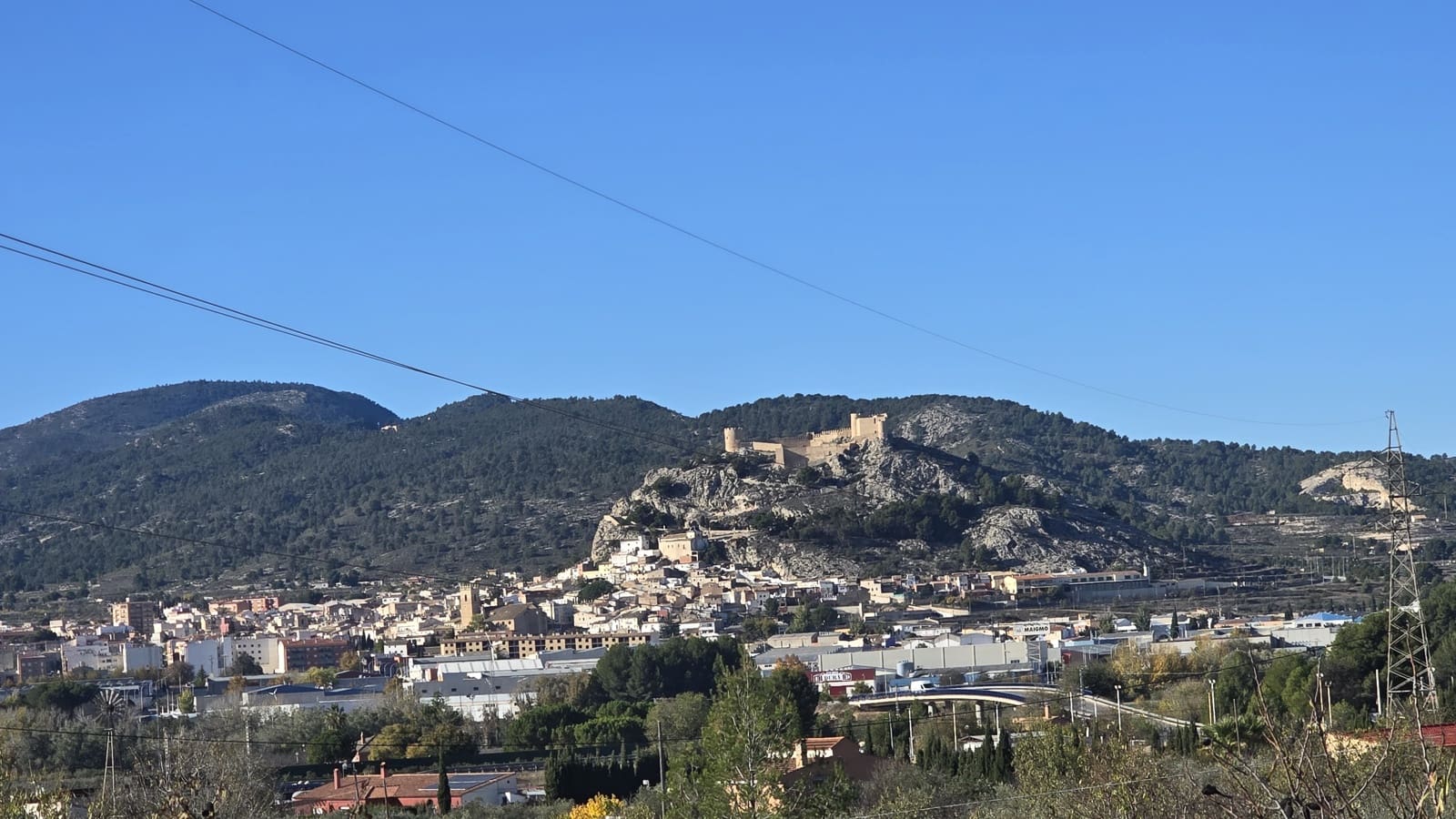 3 soveværelse Finca/Landehus til salg i Castalla med garage - € 234.950 (Ref: 9402503)