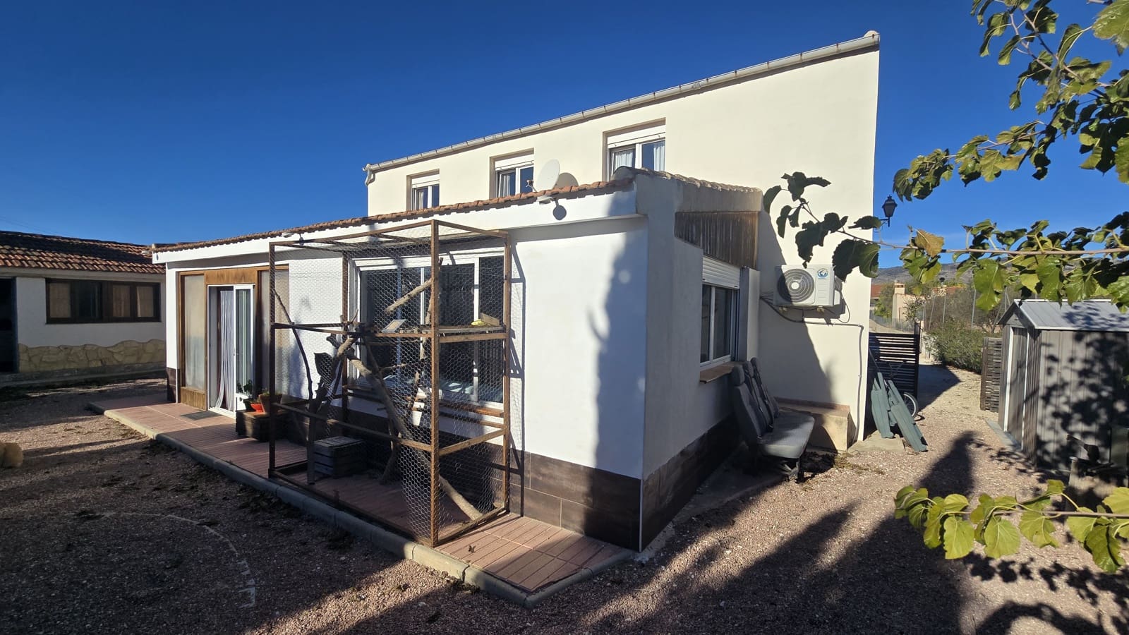 3 soveværelse Finca/Landehus til salg i Castalla med garage - € 234.950 (Ref: 9402503)