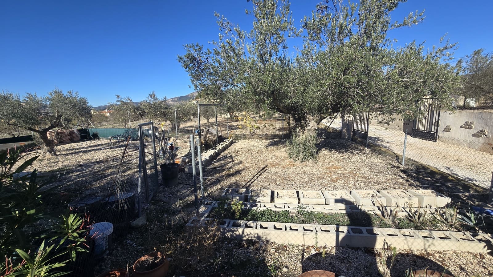 3 soveværelse Finca/Landehus til salg i Castalla med garage - € 234.950 (Ref: 9402503)