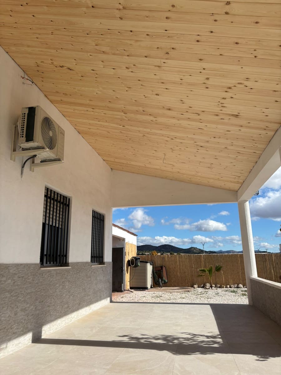 2 slaapkamer Finca/Landhuis te koop in Salinas met zwembad garage - € 180.000 (Ref: 9428128)