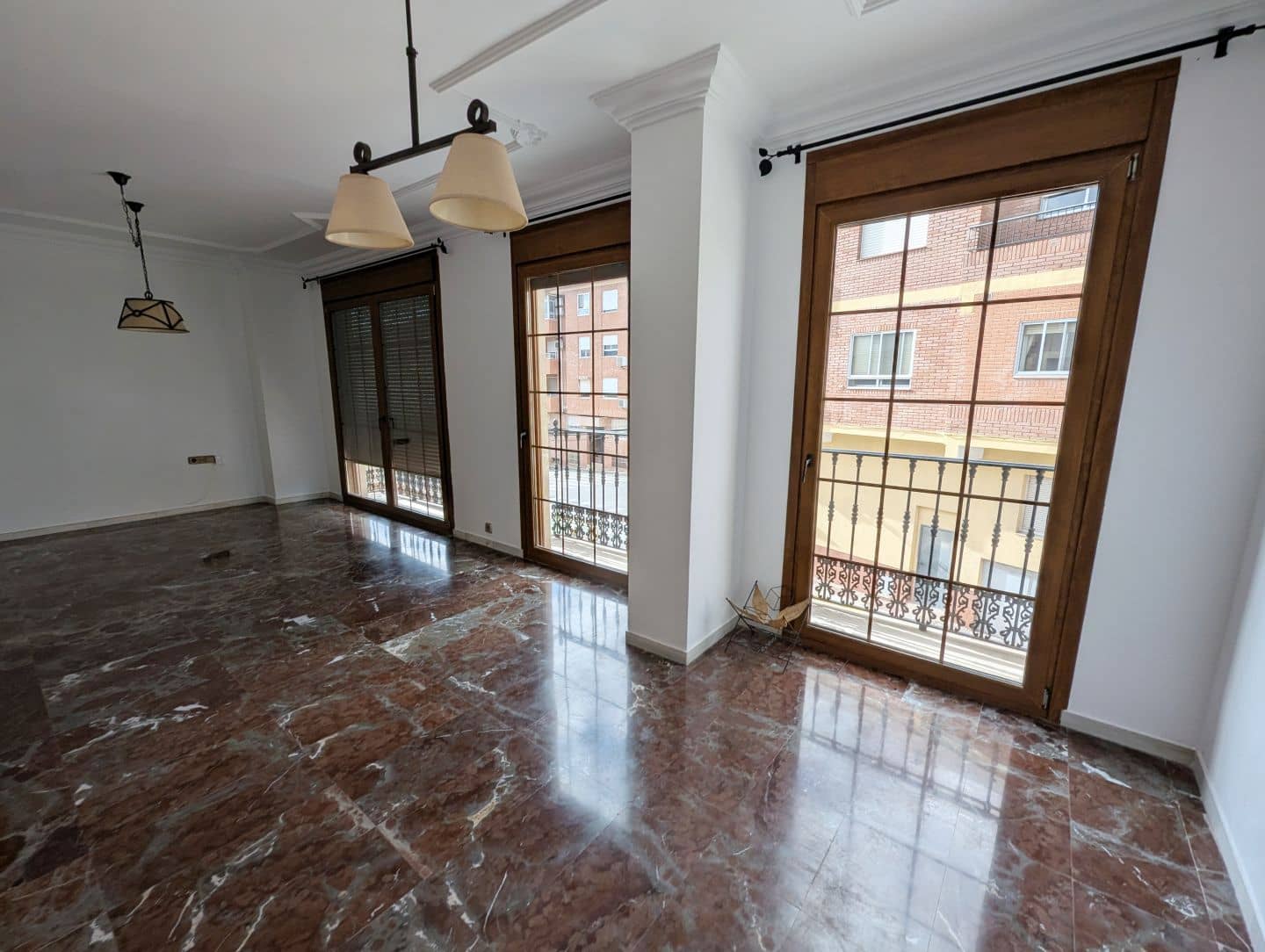 4 quarto Casa em Banda para venda em Sax com garagem - 249 000 € (Ref: 9449687)