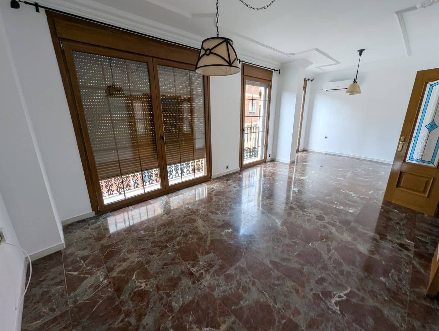 4 quarto Casa em Banda para venda em Sax com garagem - 249 000 € (Ref: 9449687)