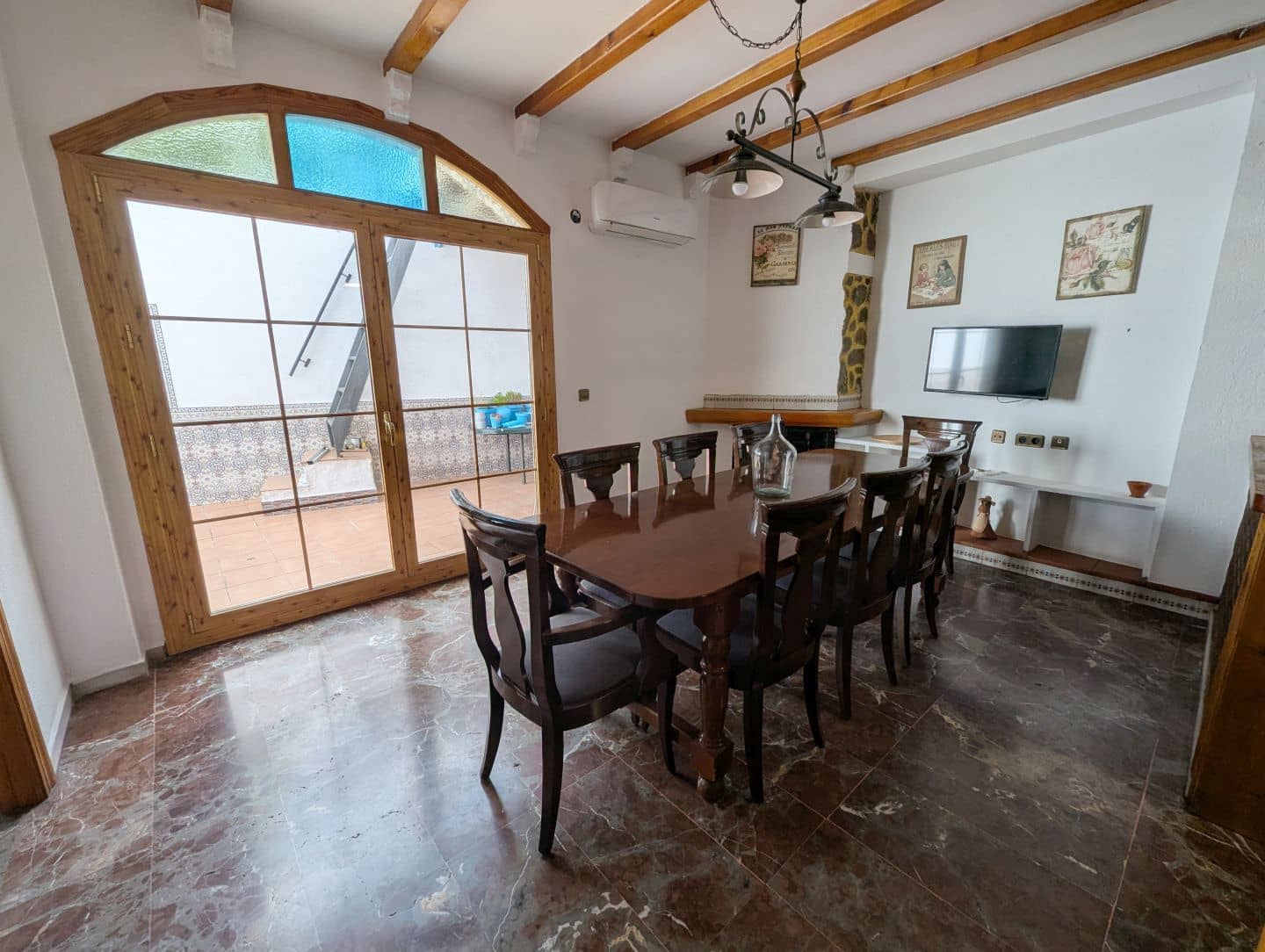 4 quarto Casa em Banda para venda em Sax com garagem - 249 000 € (Ref: 9449687)