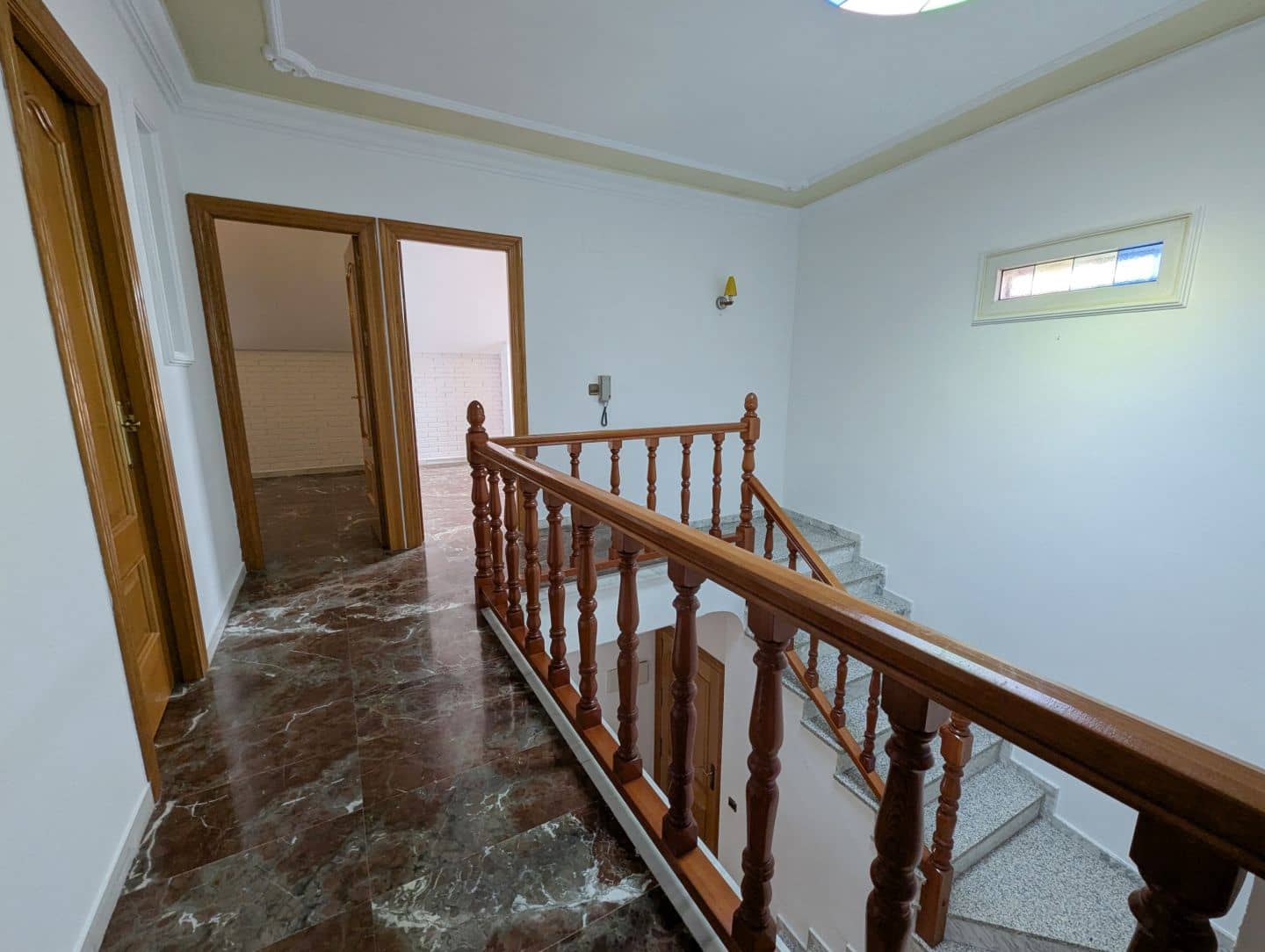 4 bedroom Townhouse for sale in Sax with garage - € 249,000 (Ref: 9449687)