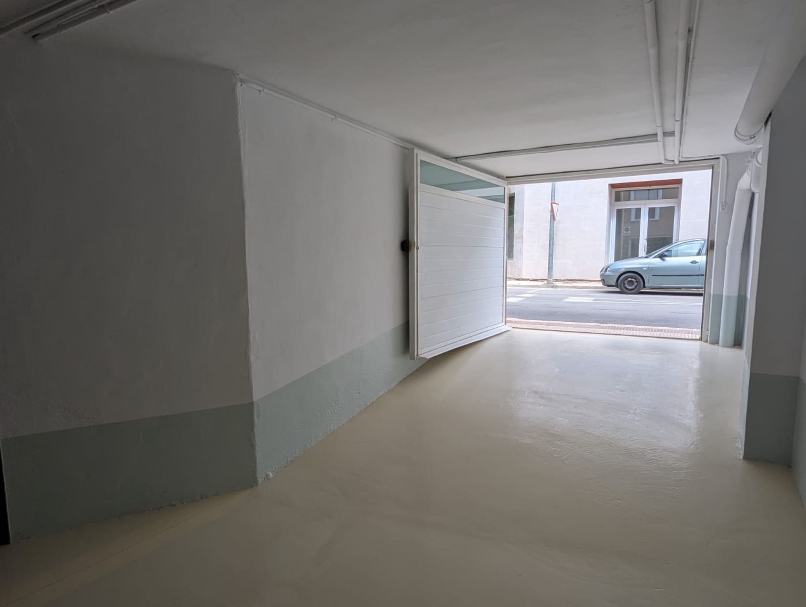 5 bedroom Townhouse for sale in Sax with garage - € 259,000 (Ref: 9450551)