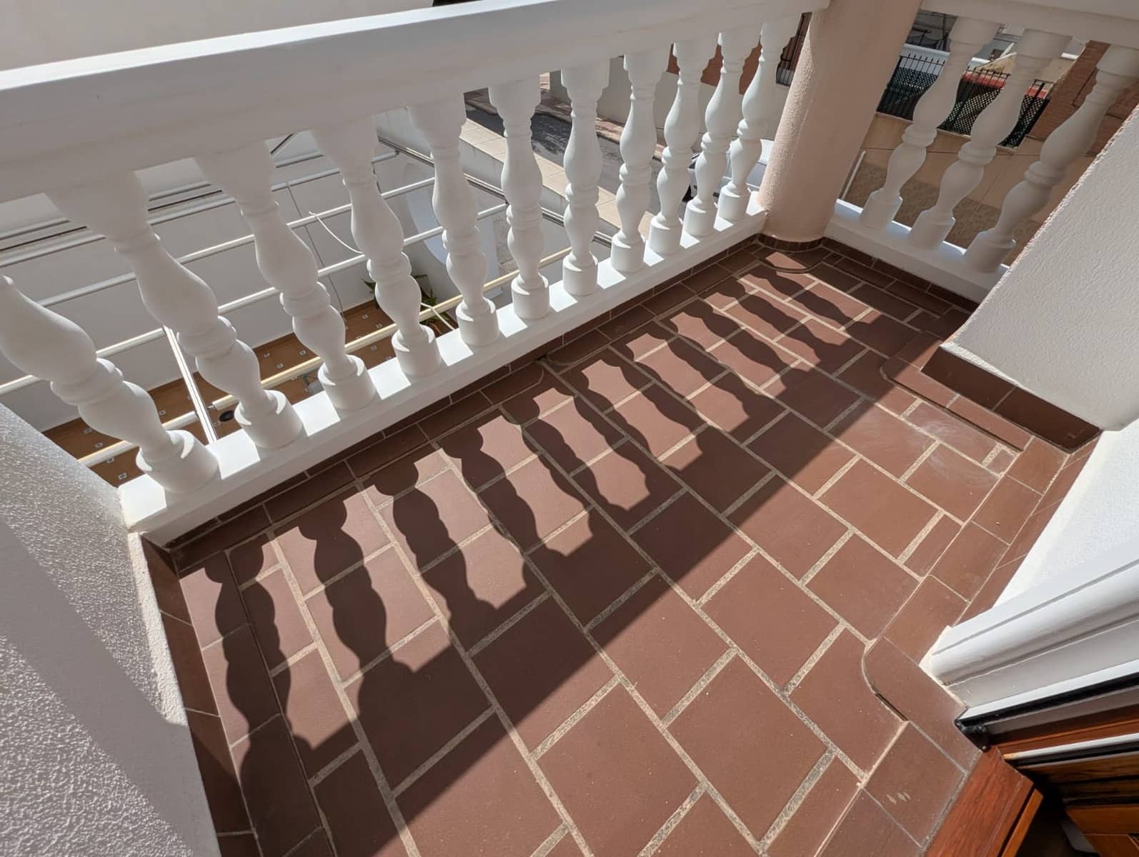 5 bedroom Townhouse for sale in Sax with garage - € 259,000 (Ref: 9450551)