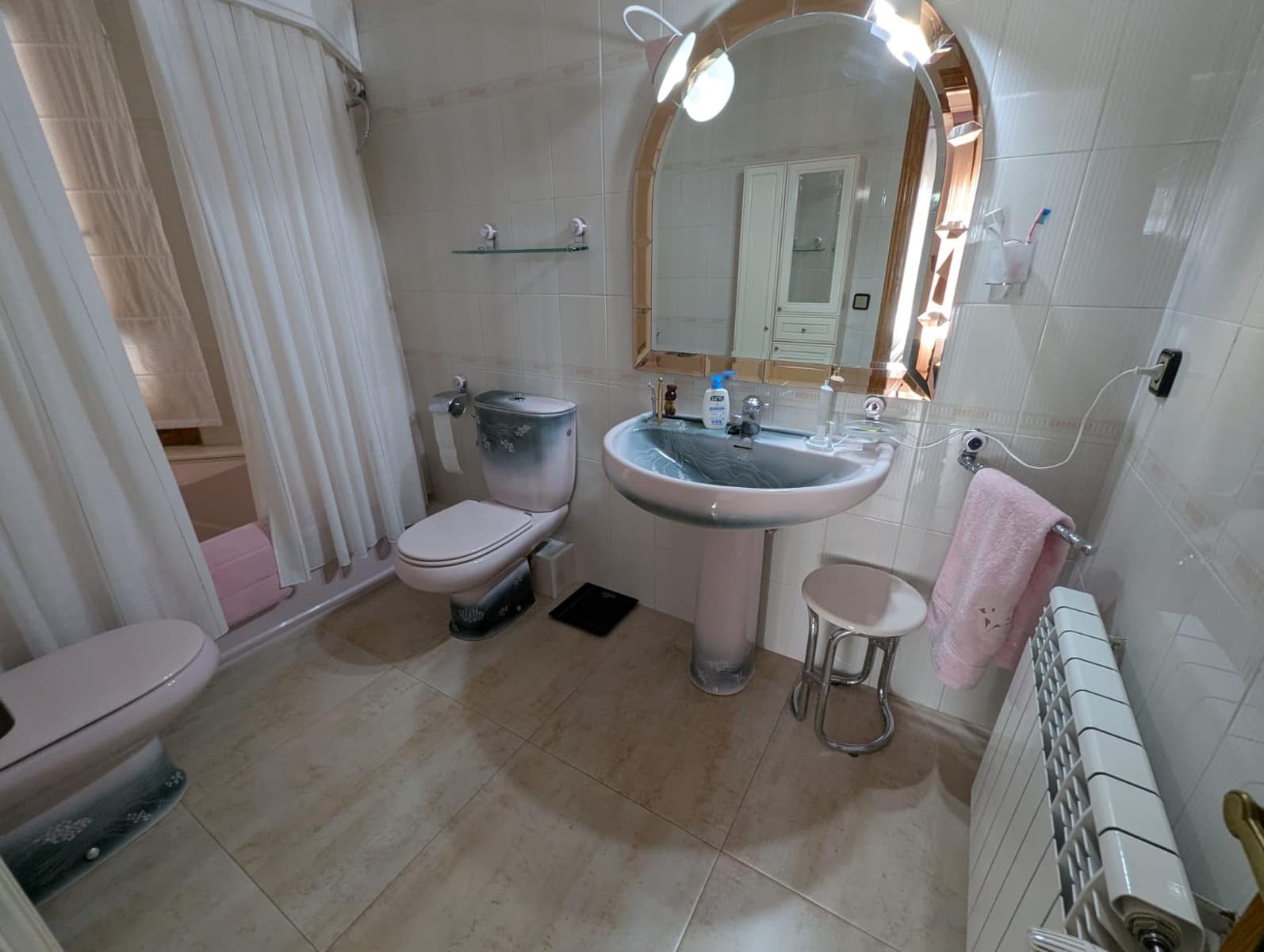 5 bedroom Townhouse for sale in Sax with garage - € 259,000 (Ref: 9450551)
