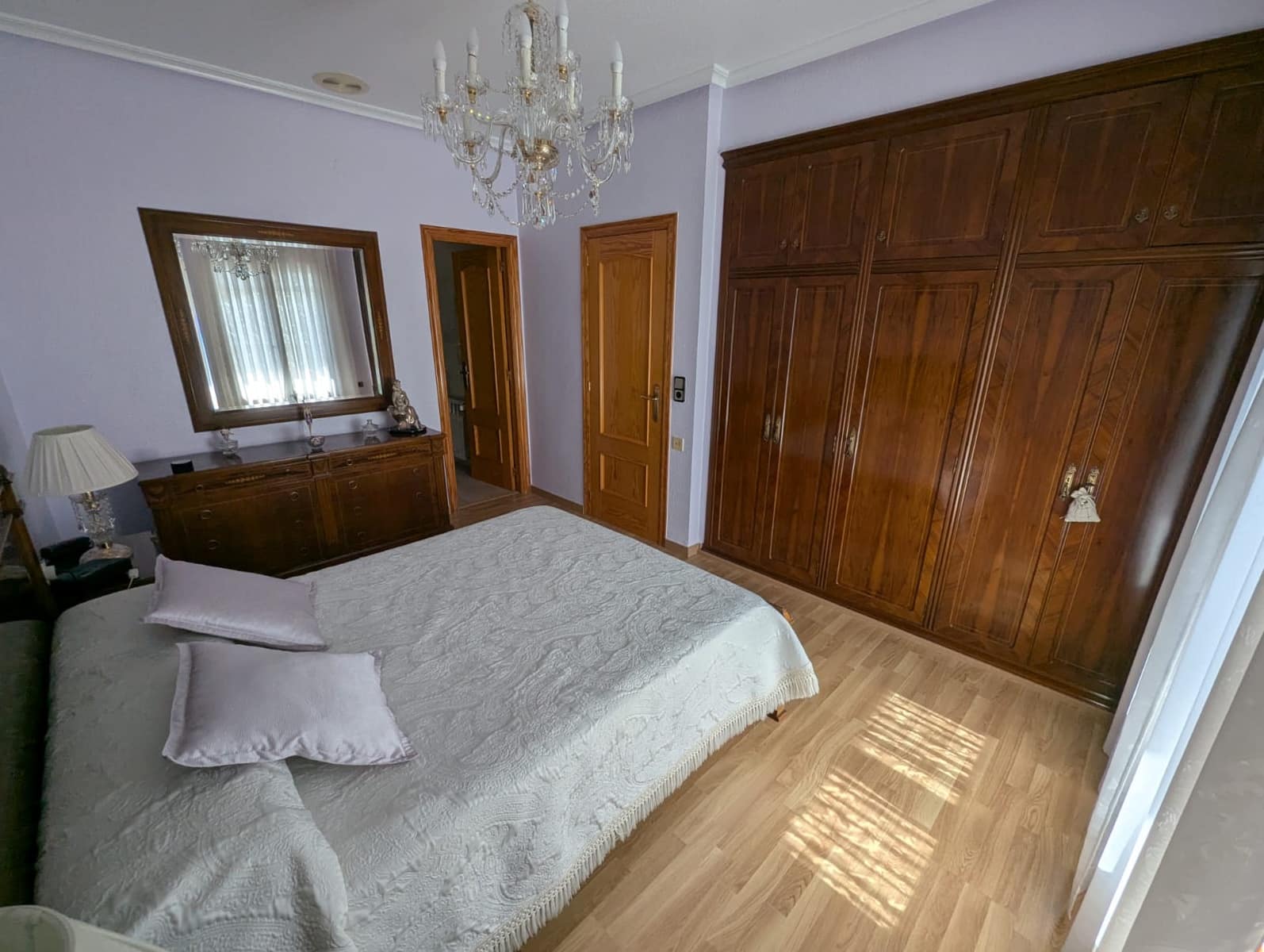 5 bedroom Townhouse for sale in Sax with garage - € 259,000 (Ref: 9450551)