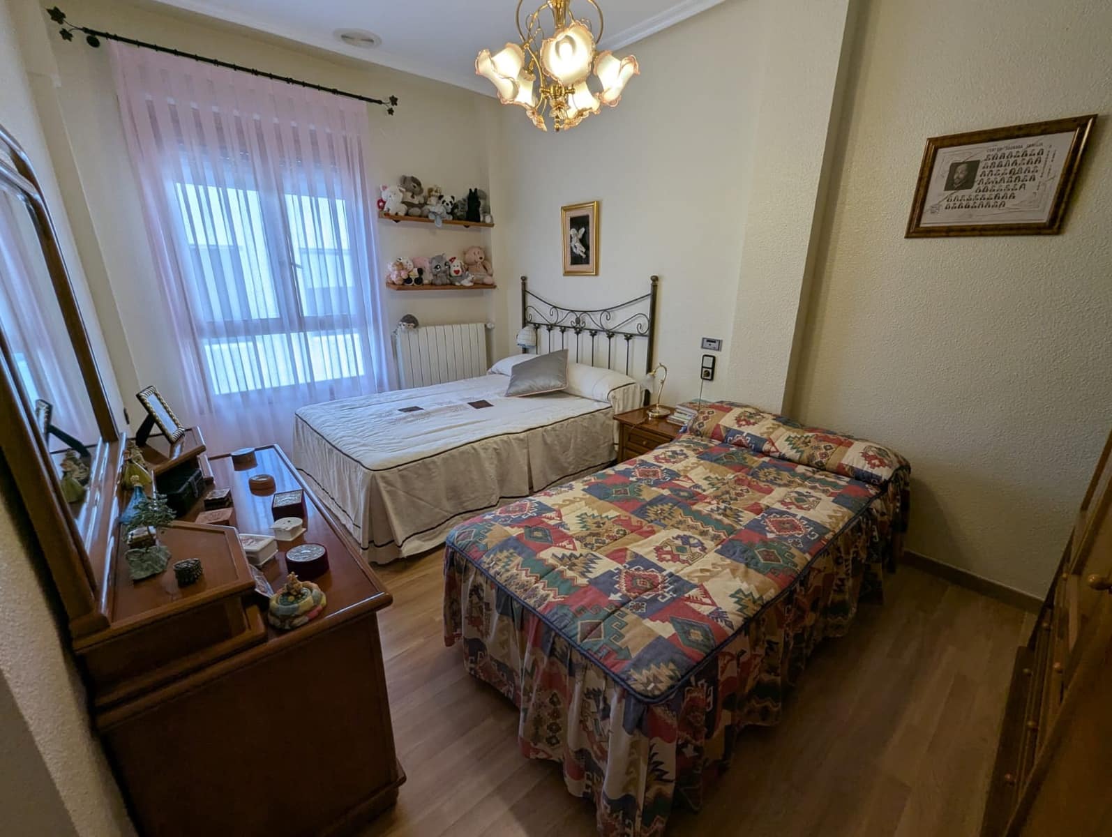 5 bedroom Townhouse for sale in Sax with garage - € 259,000 (Ref: 9450551)